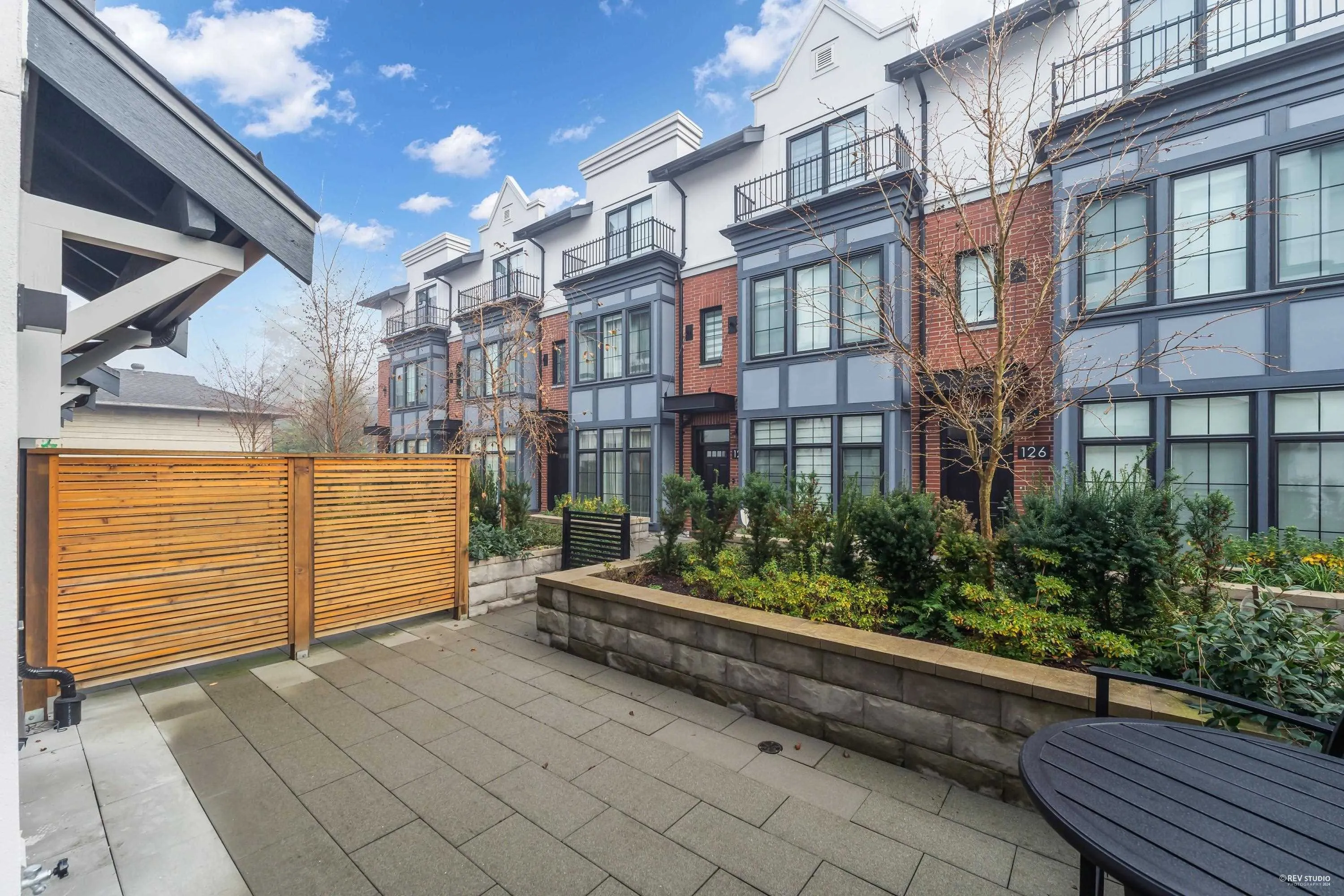 118 2070 Curling Road