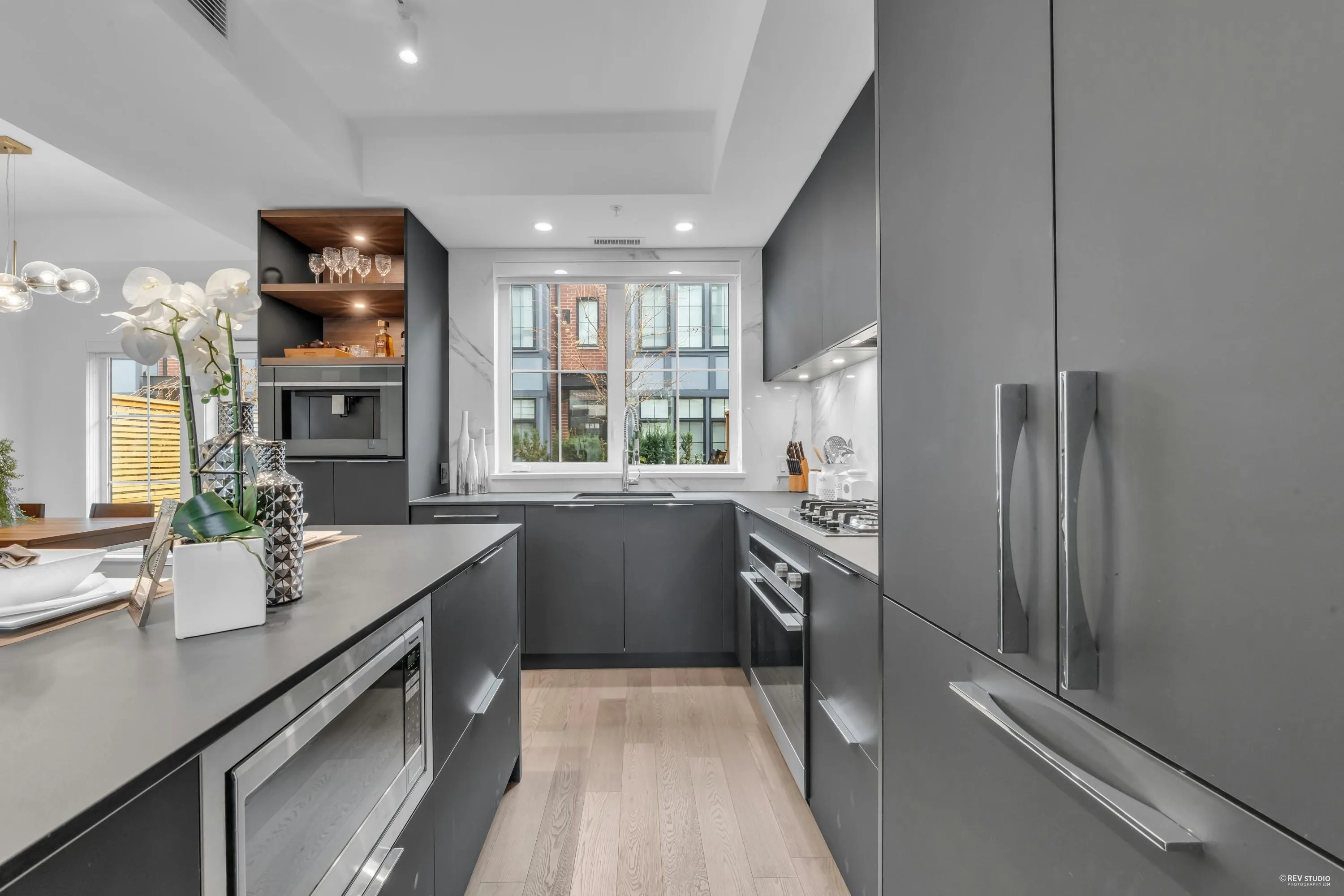 118 2070 Curling Road