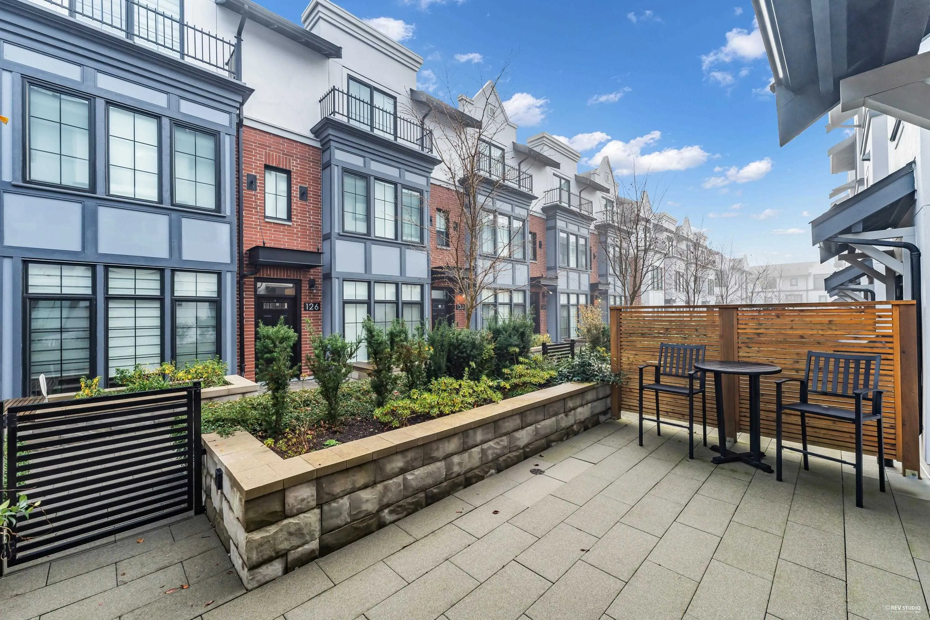 118 2070 Curling Road