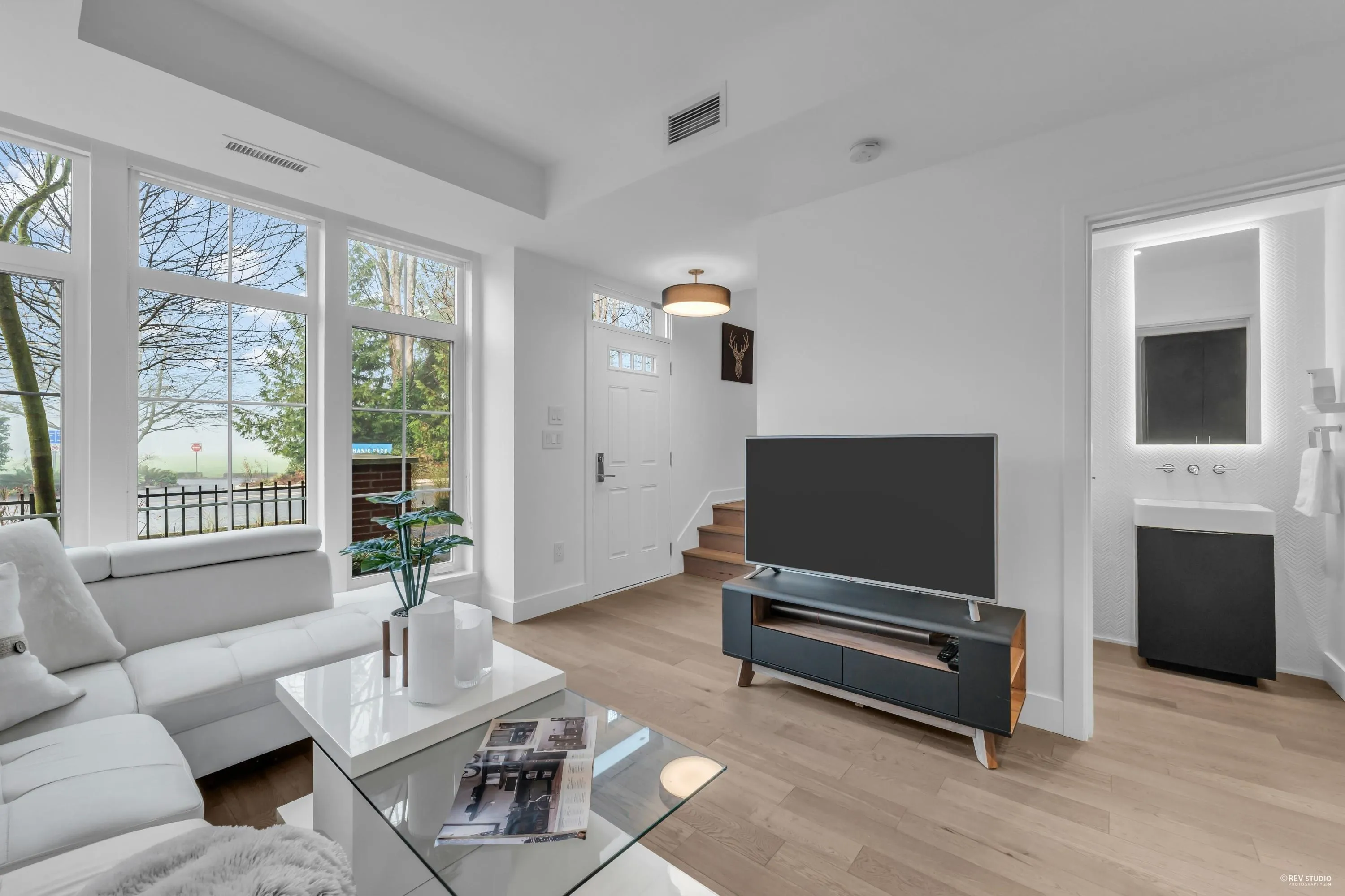 118 2070 Curling Road