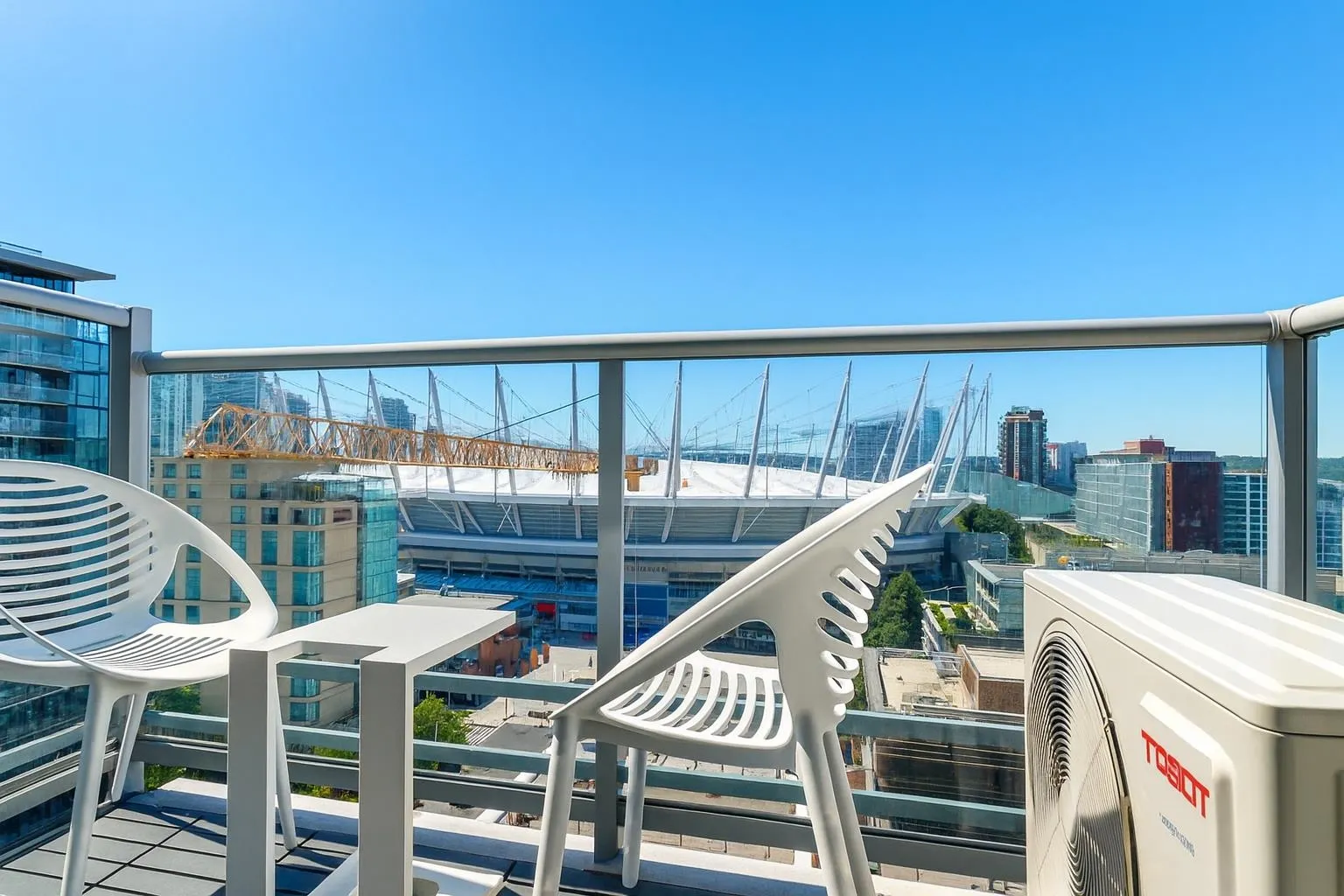 1605 821 Cambie Street