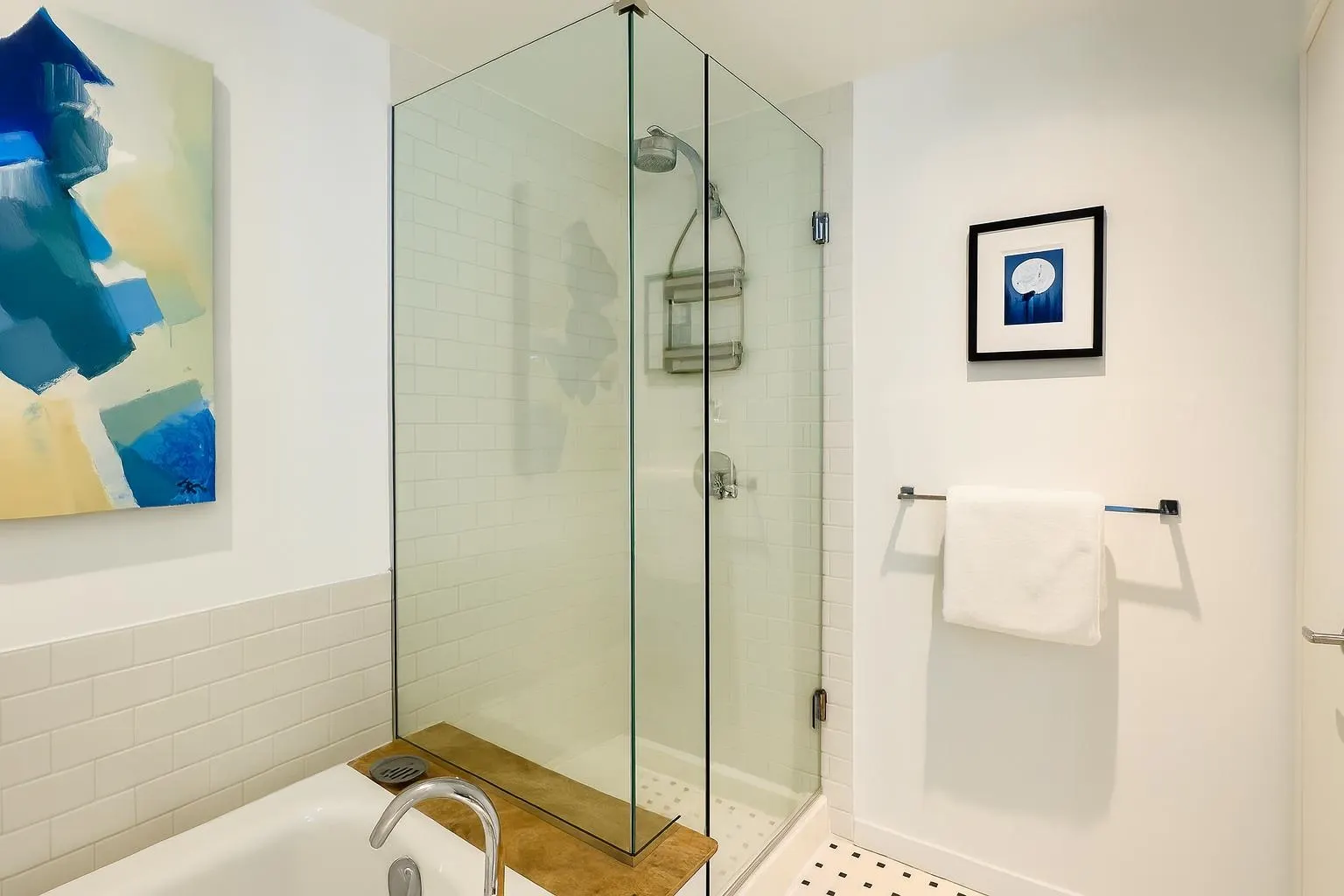 1605 821 Cambie Street