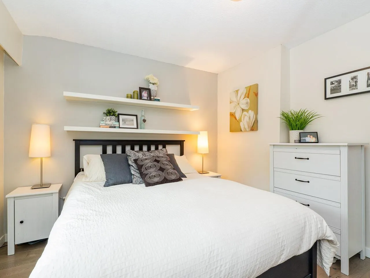 3706 W King Edward Avenue