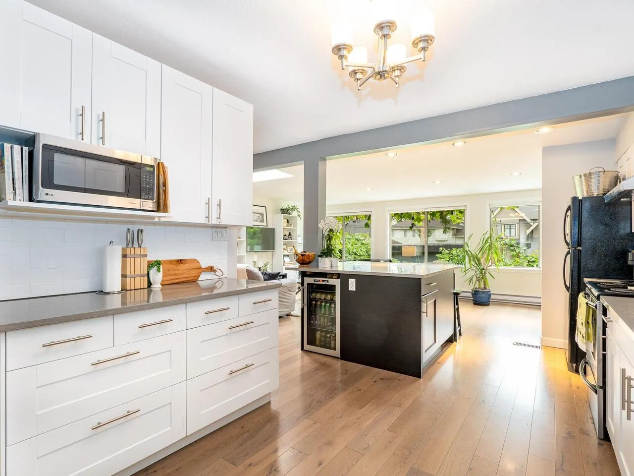 3706 W King Edward Avenue