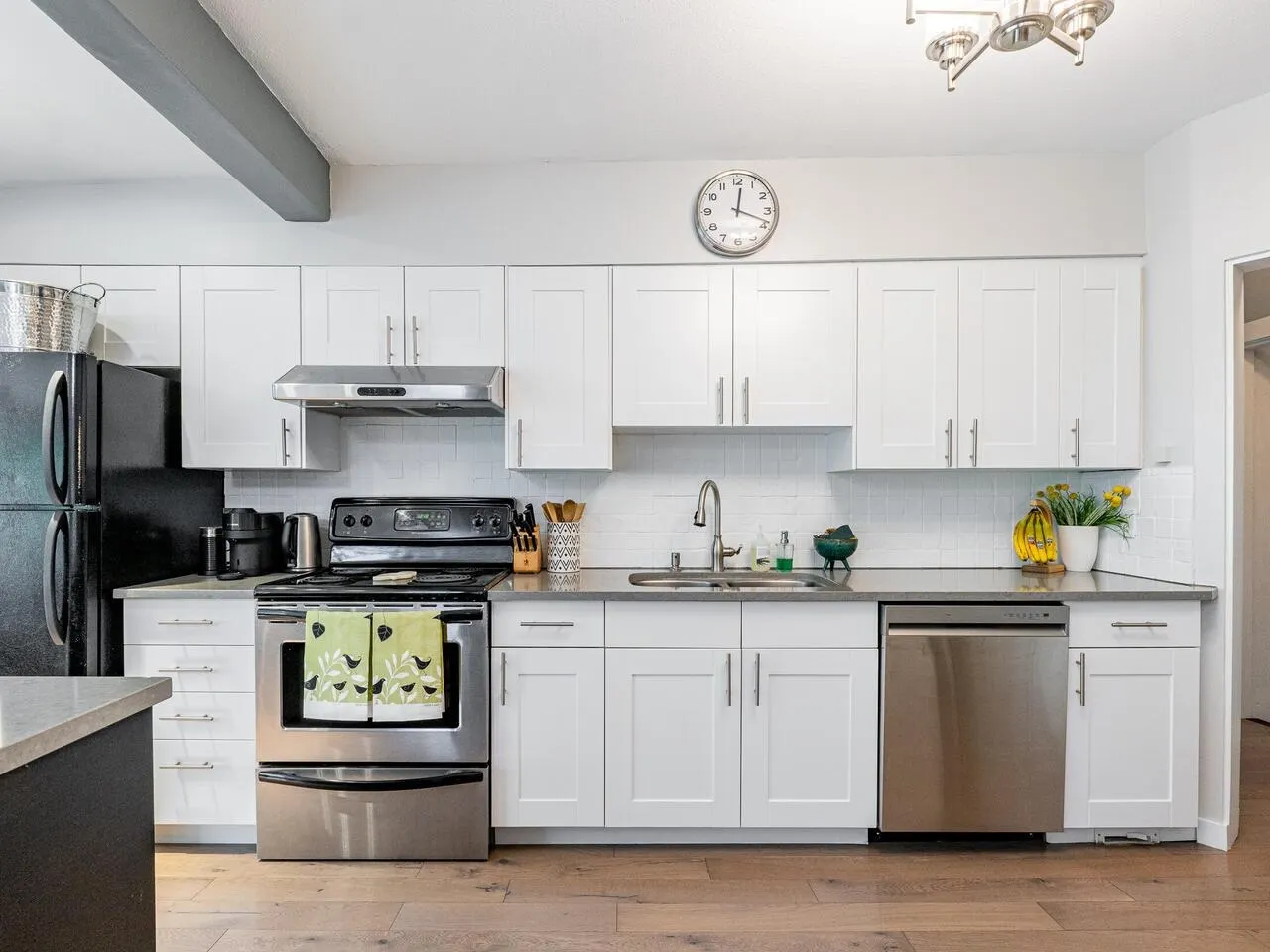 3706 W King Edward Avenue