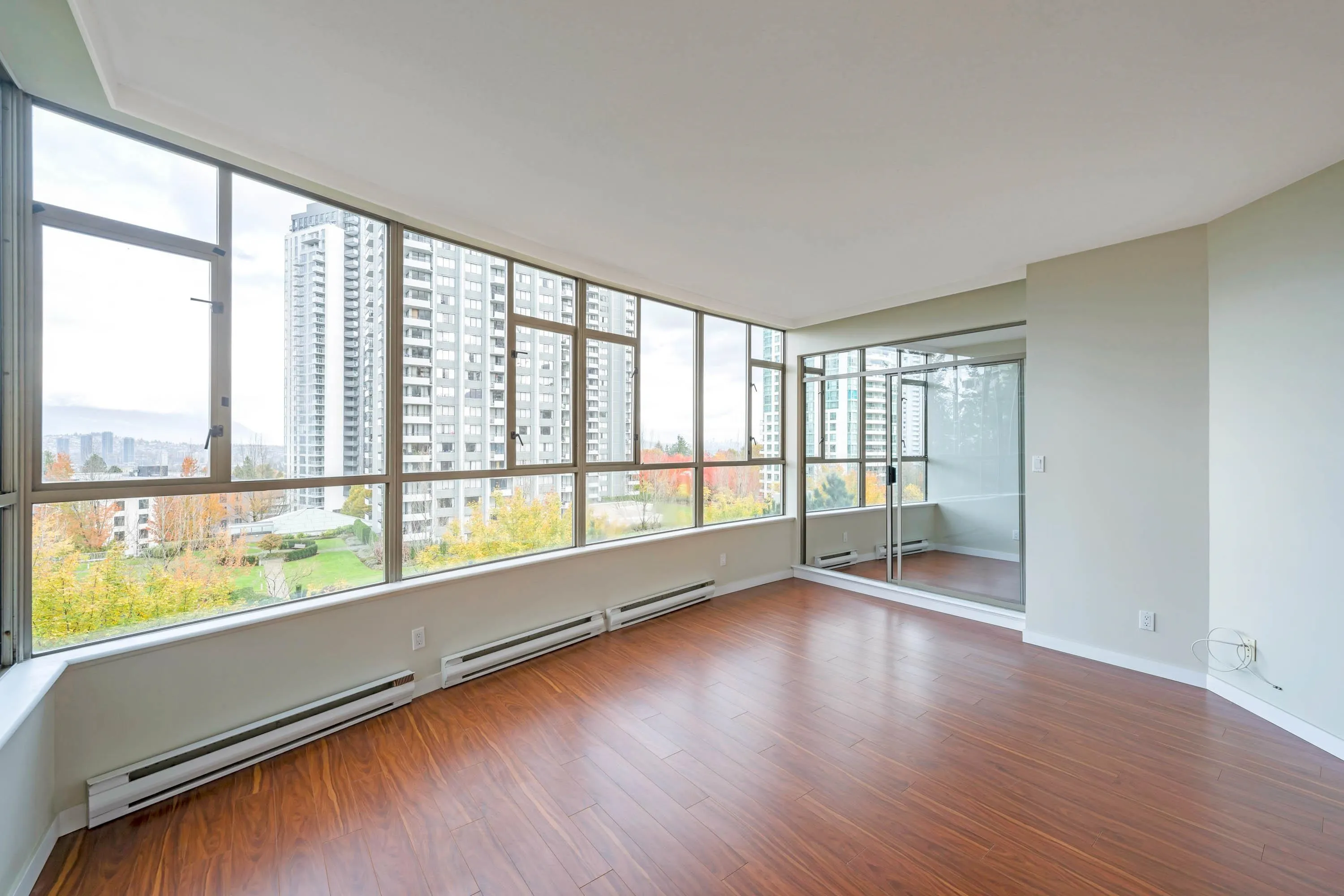 702 5885 Olive Avenue