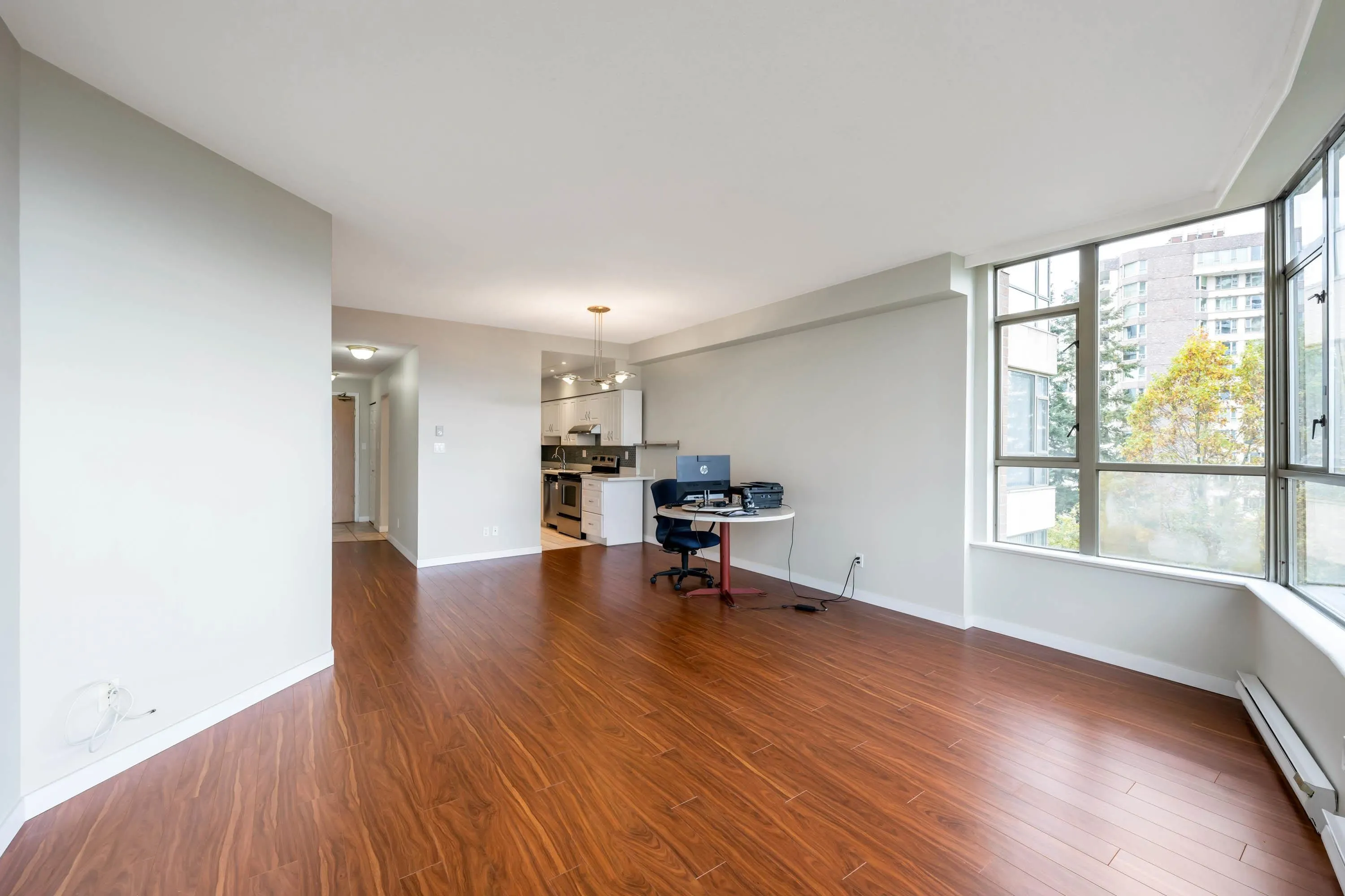 702 5885 Olive Avenue