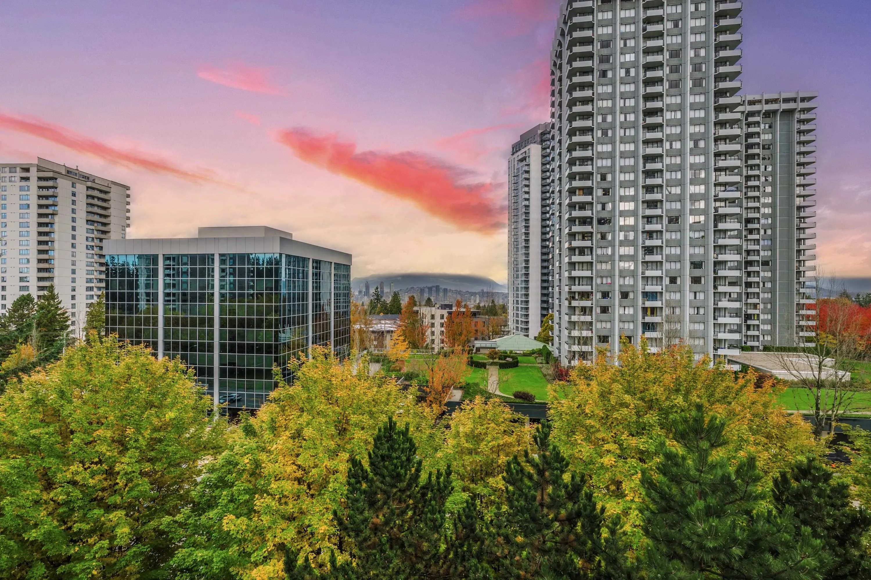 702 5885 Olive Avenue