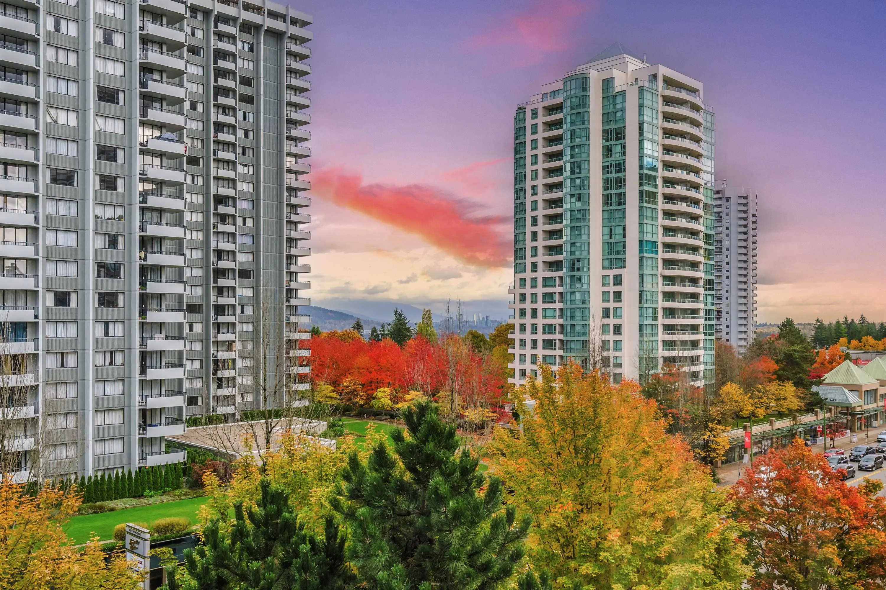 702 5885 Olive Avenue