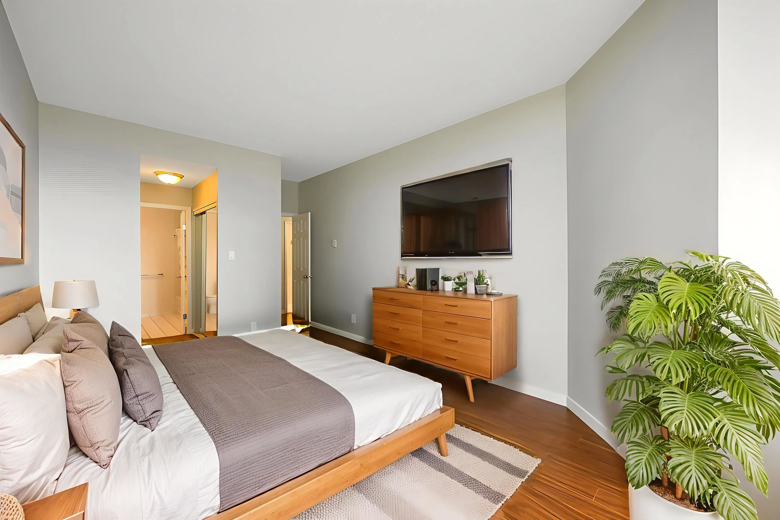 702 5885 Olive Avenue