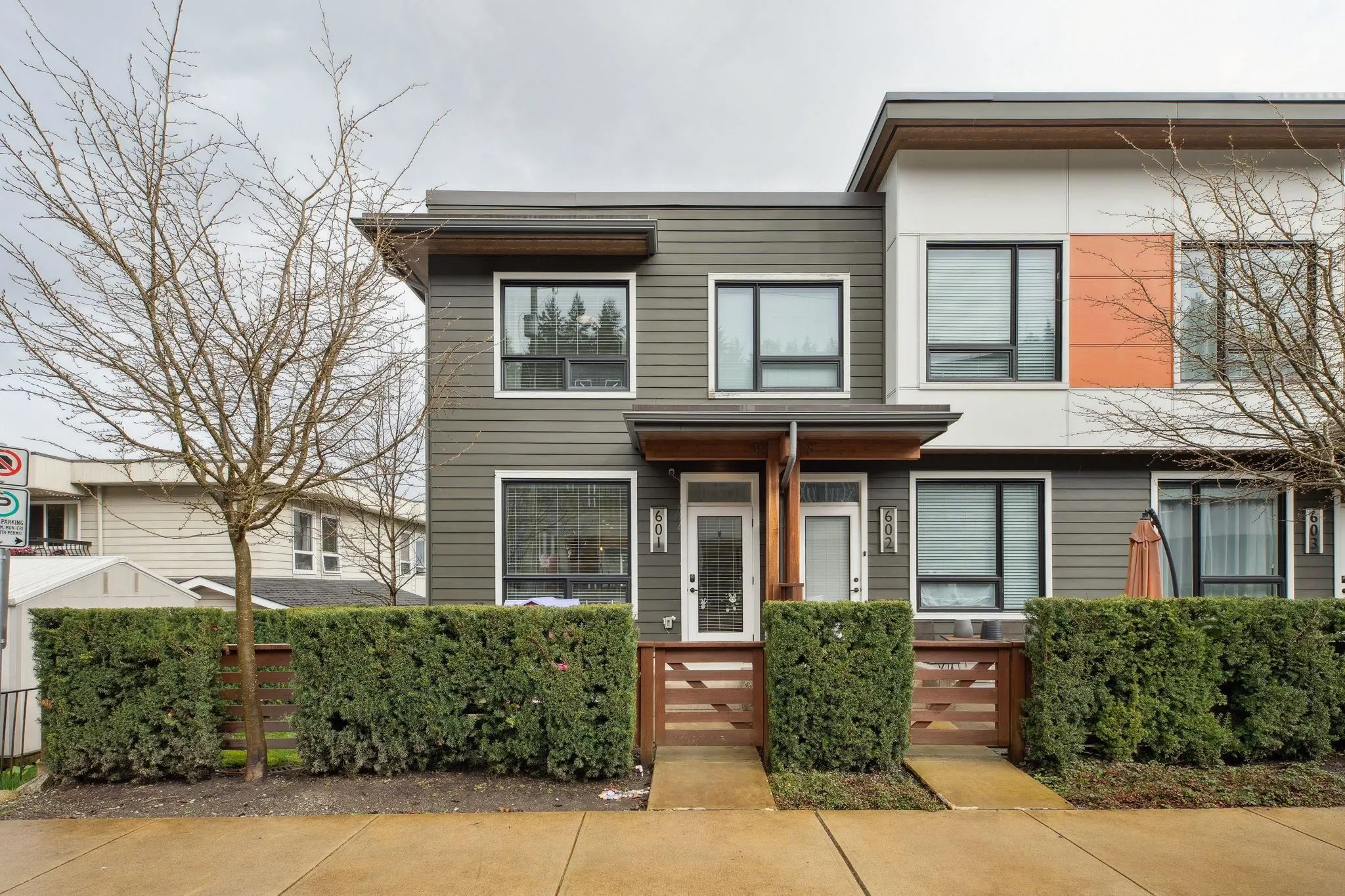 601 3021 St George Street