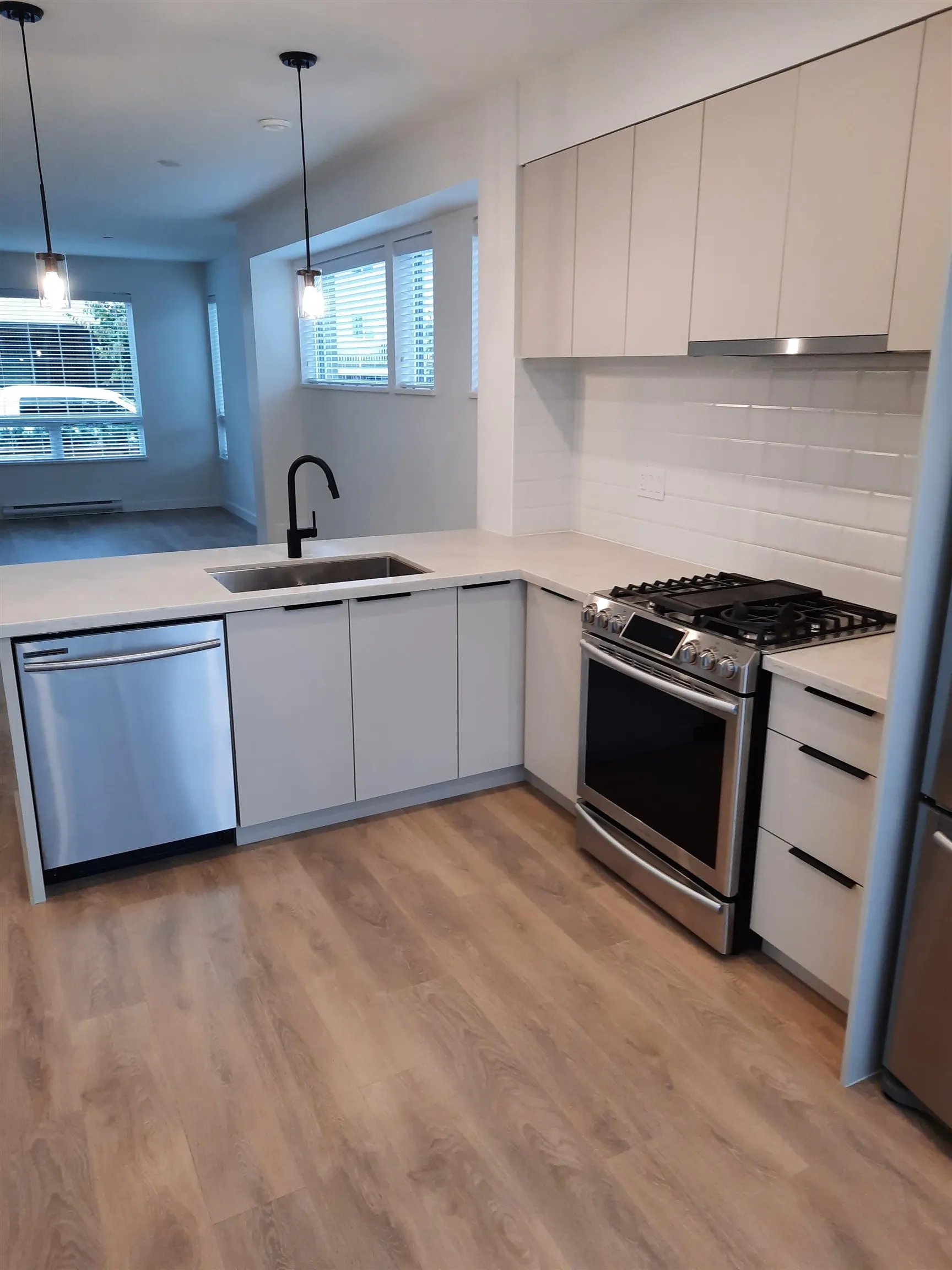 601 3021 St George Street