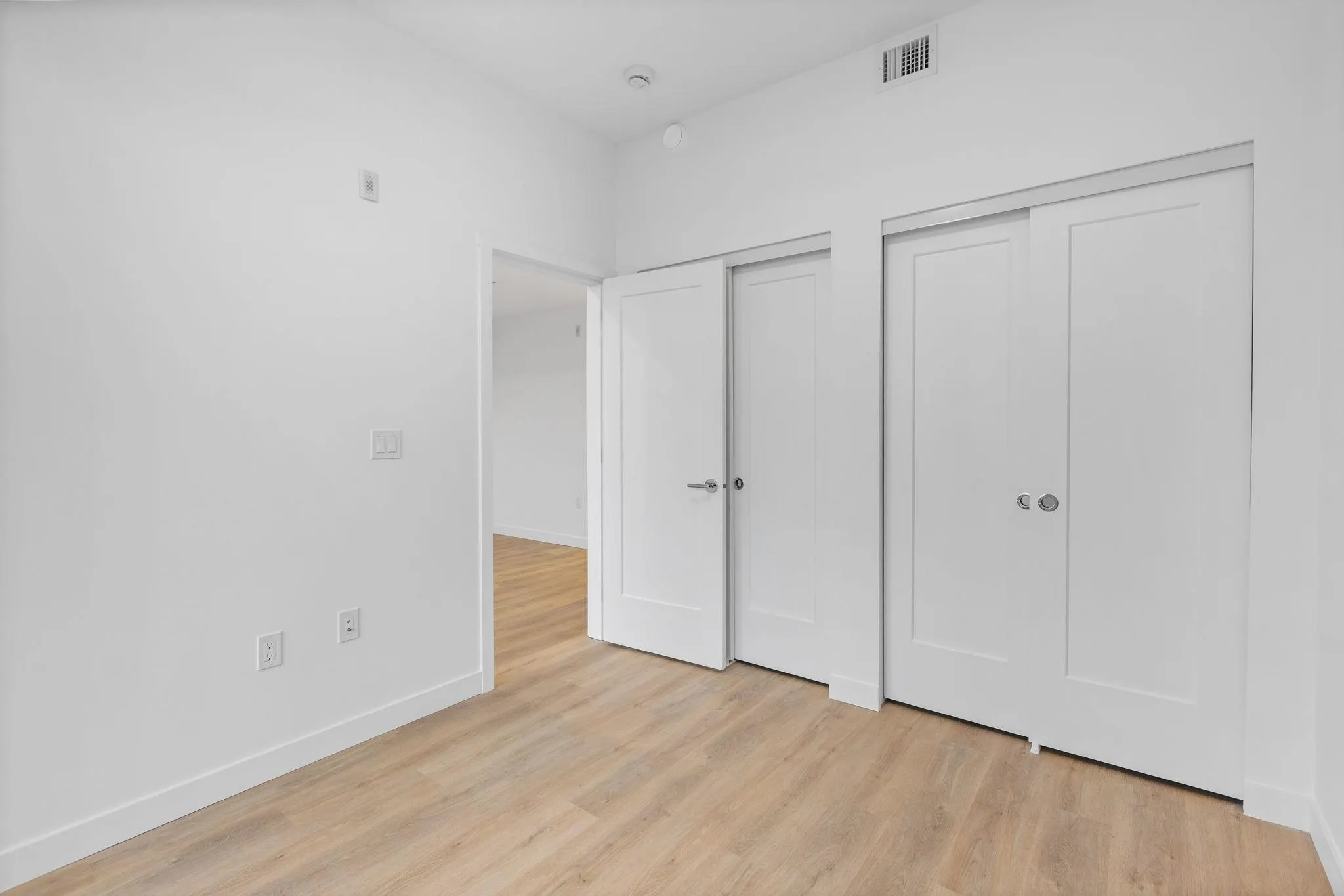 609 600 Rochester Avenue