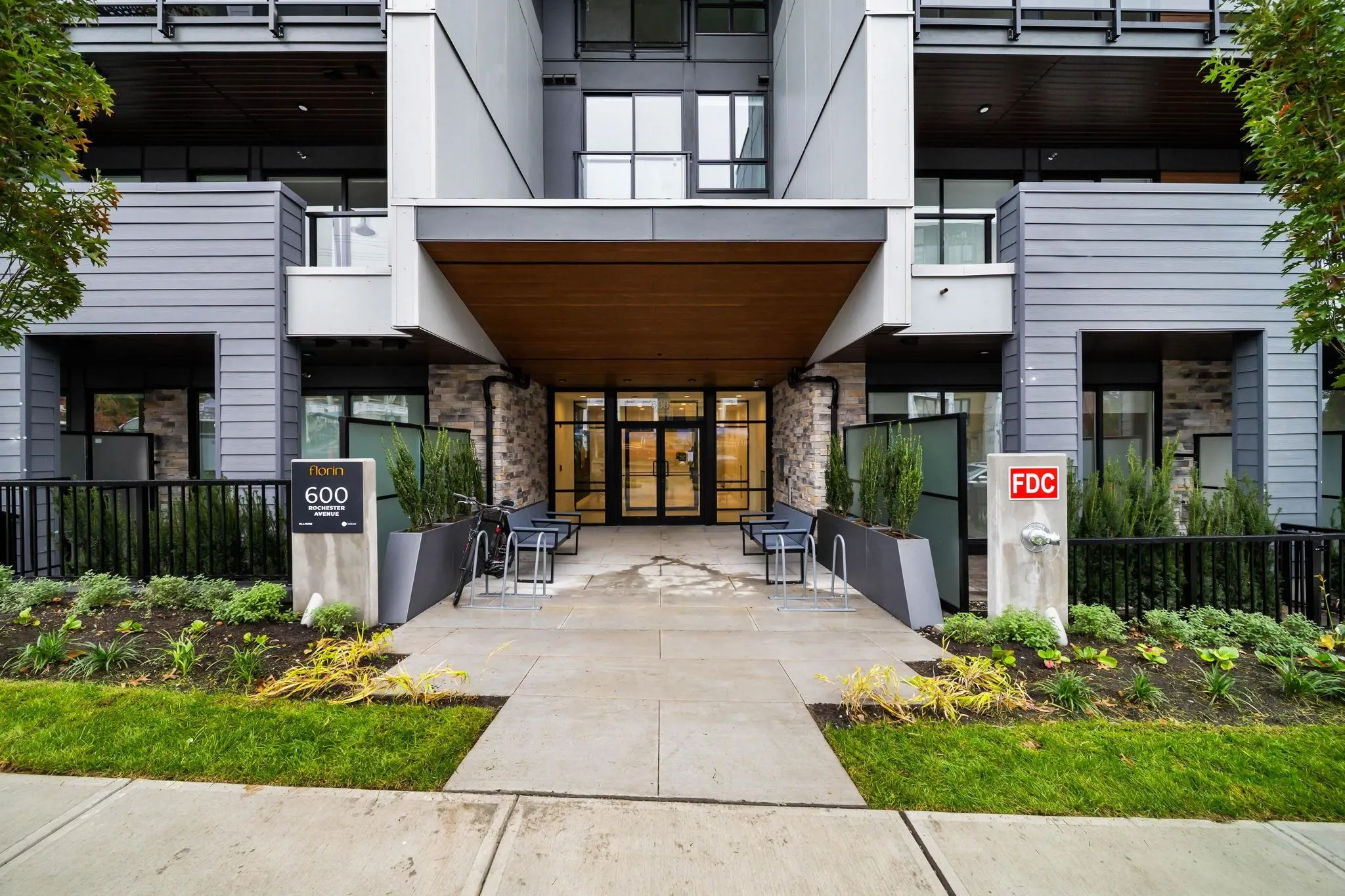 609 600 Rochester Avenue