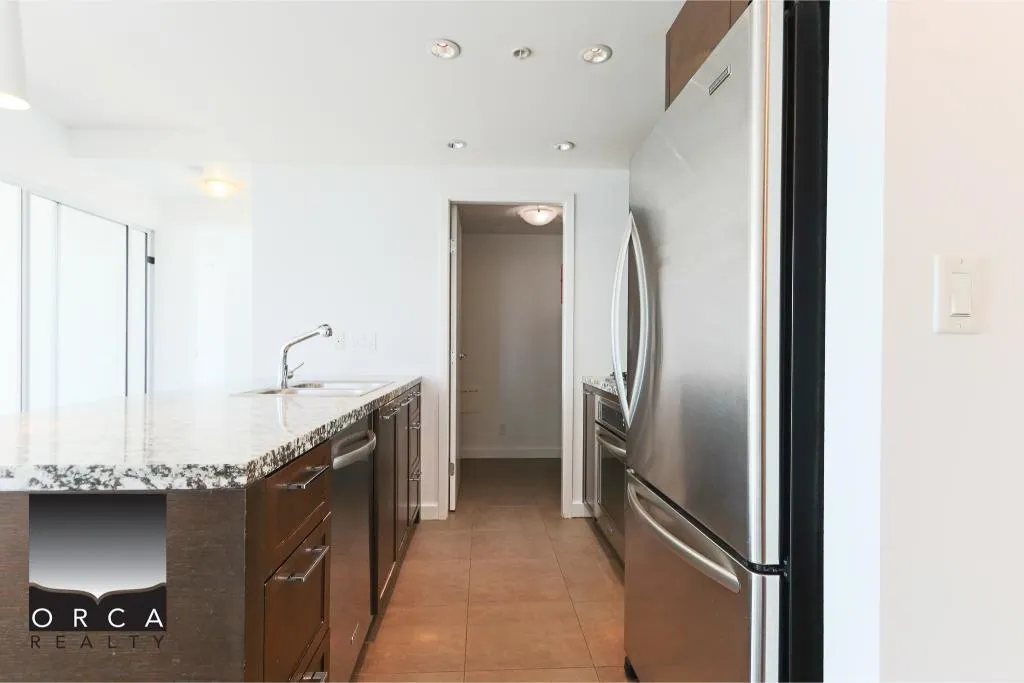 903 918 Cooperage Way