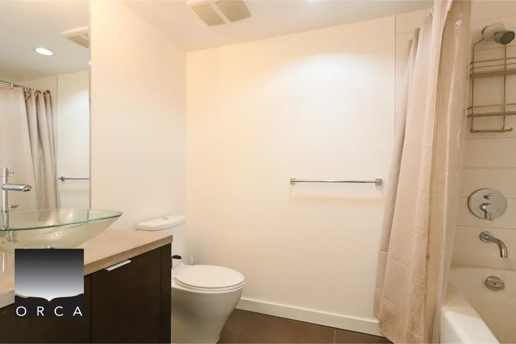 903 918 Cooperage Way