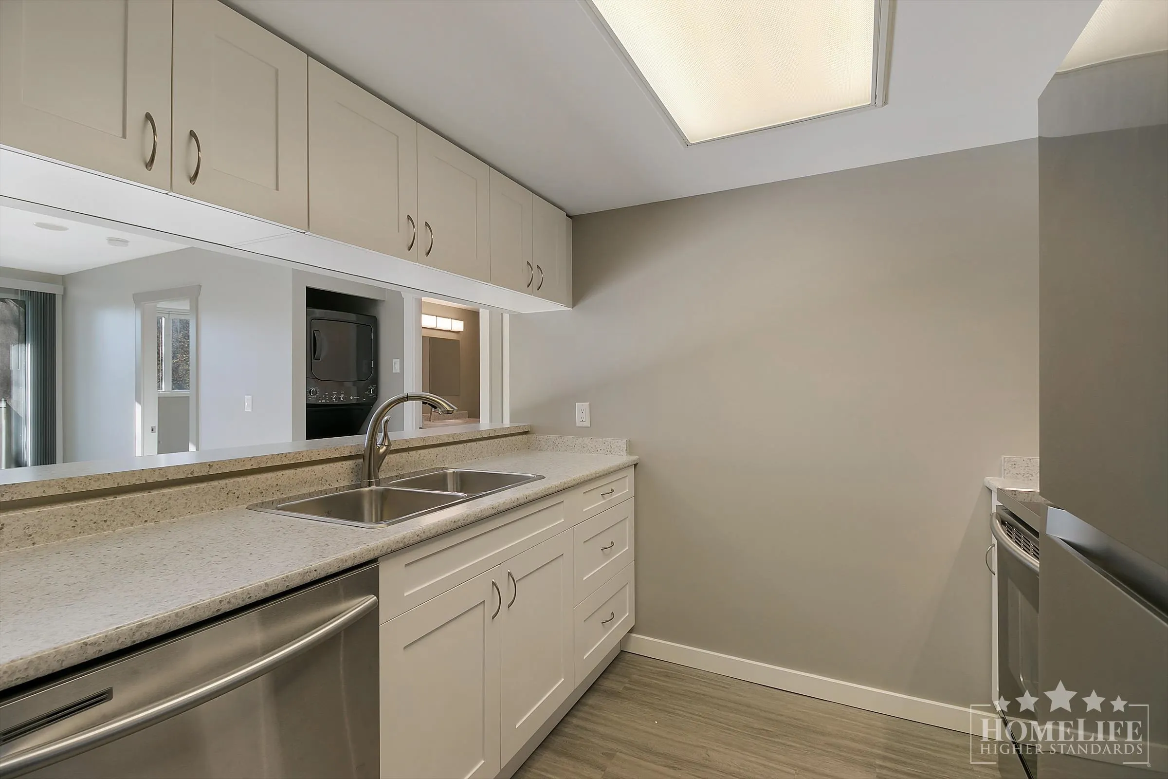 506 10523 University Drive