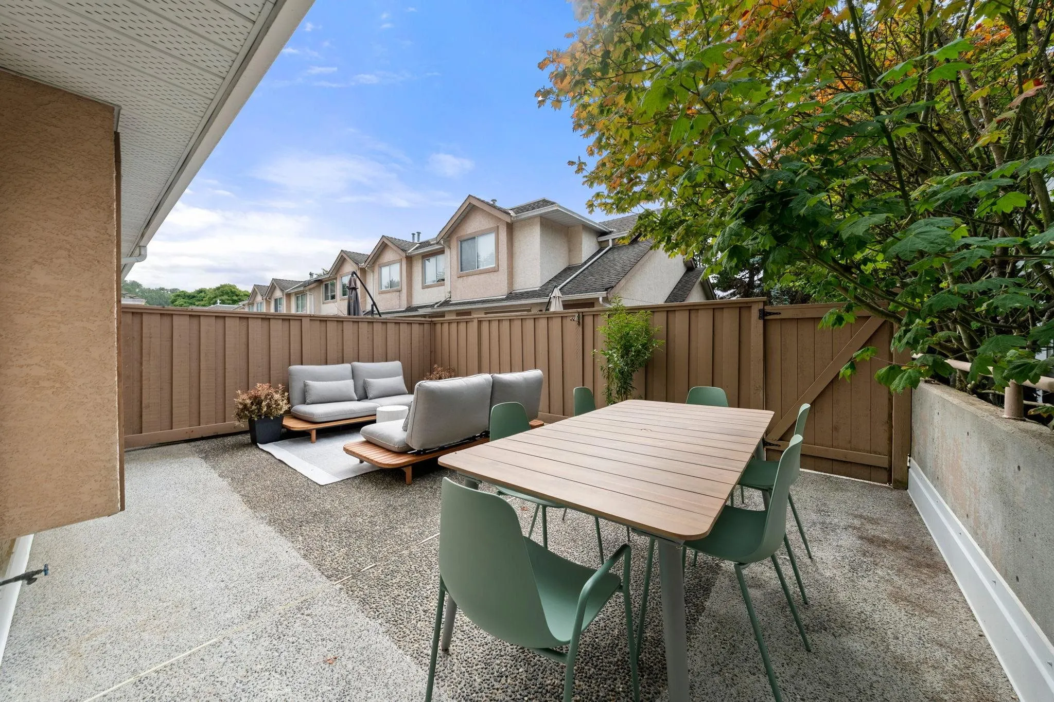 18 901 W 17th Street