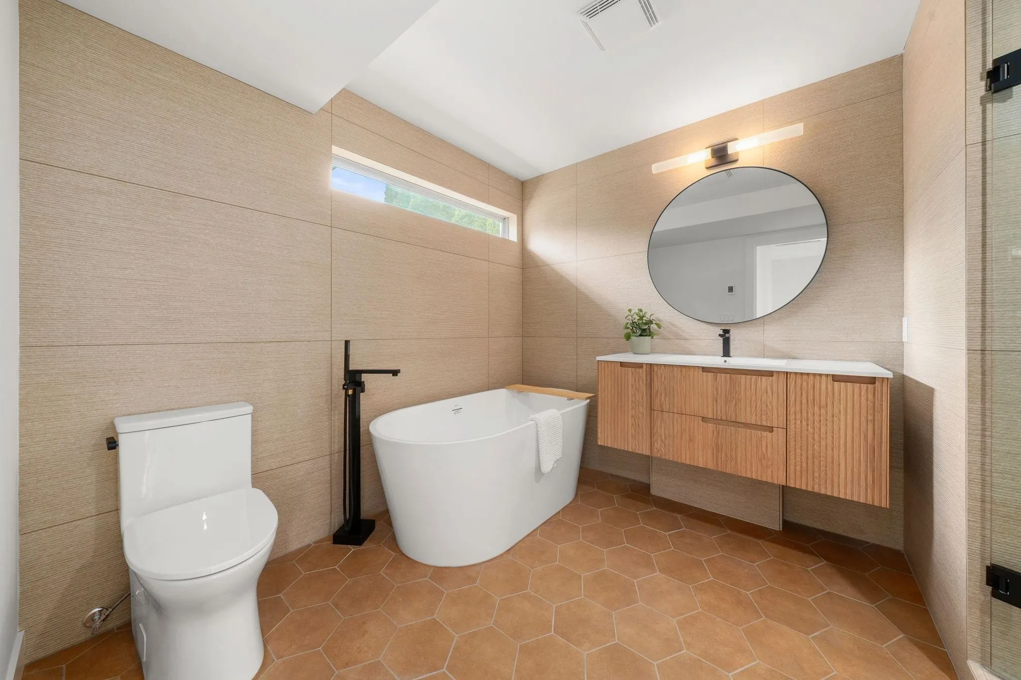 18 901 W 17th Street