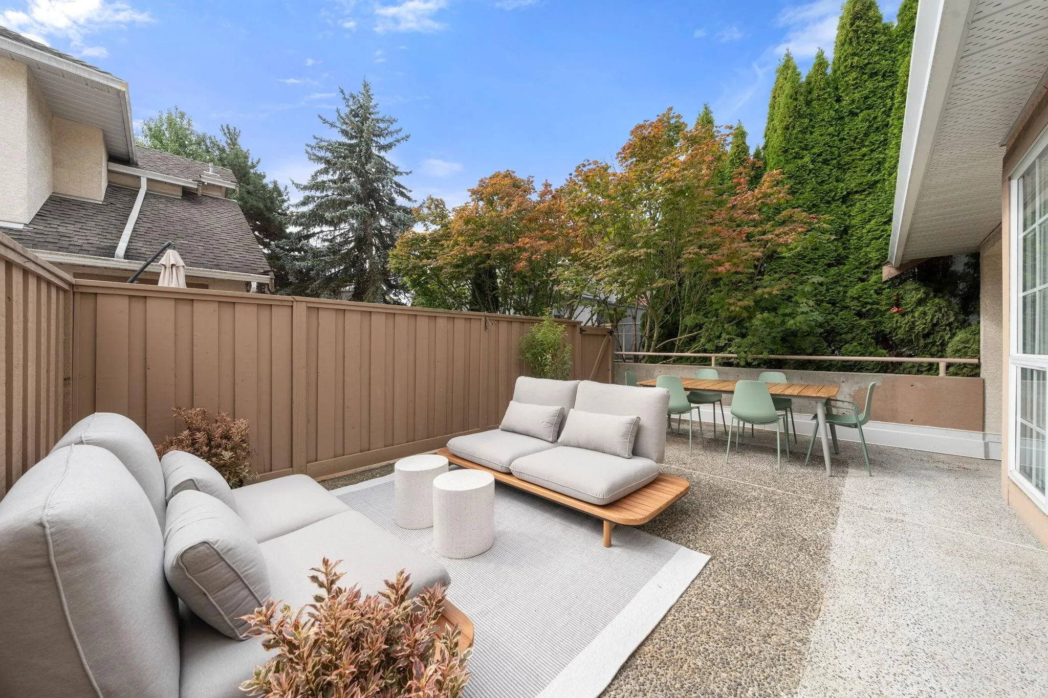 18 901 W 17th Street