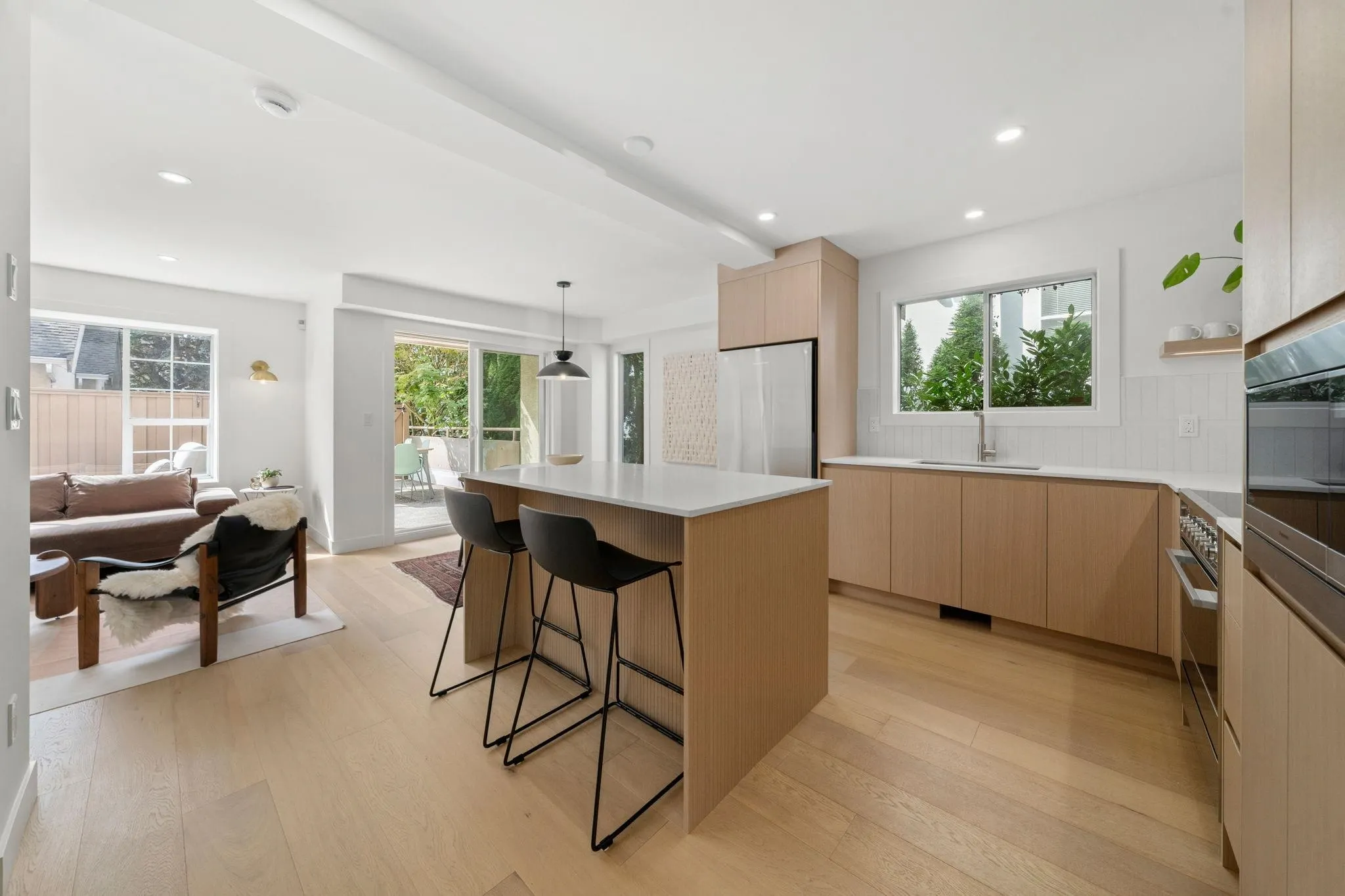 18 901 W 17th Street