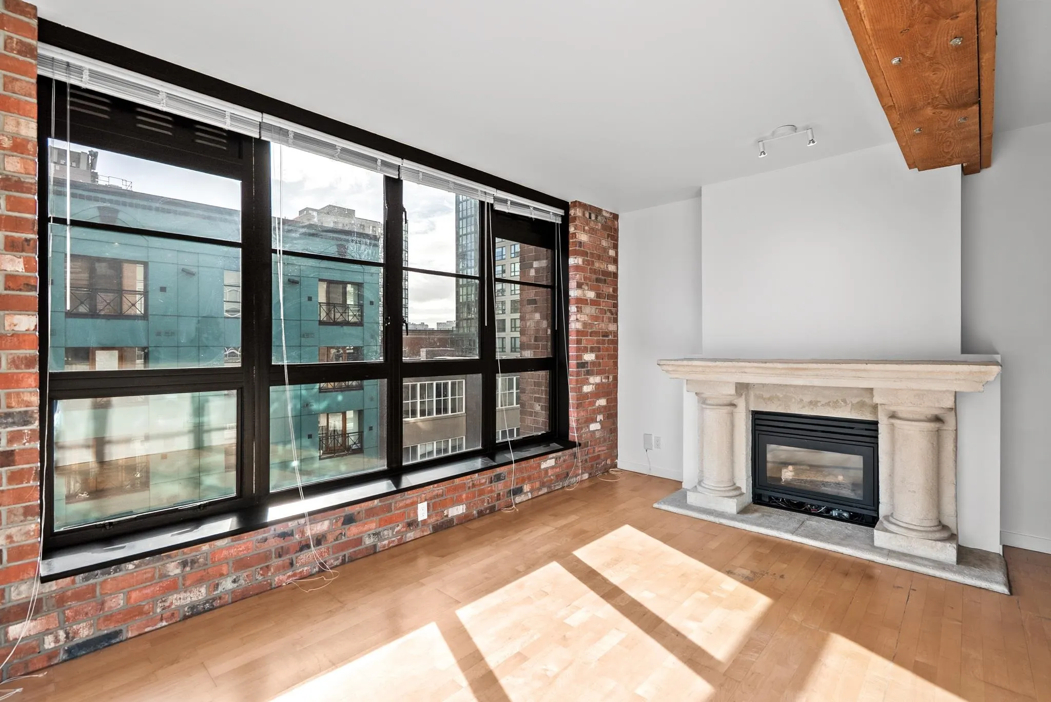 301 1238 Homer Street