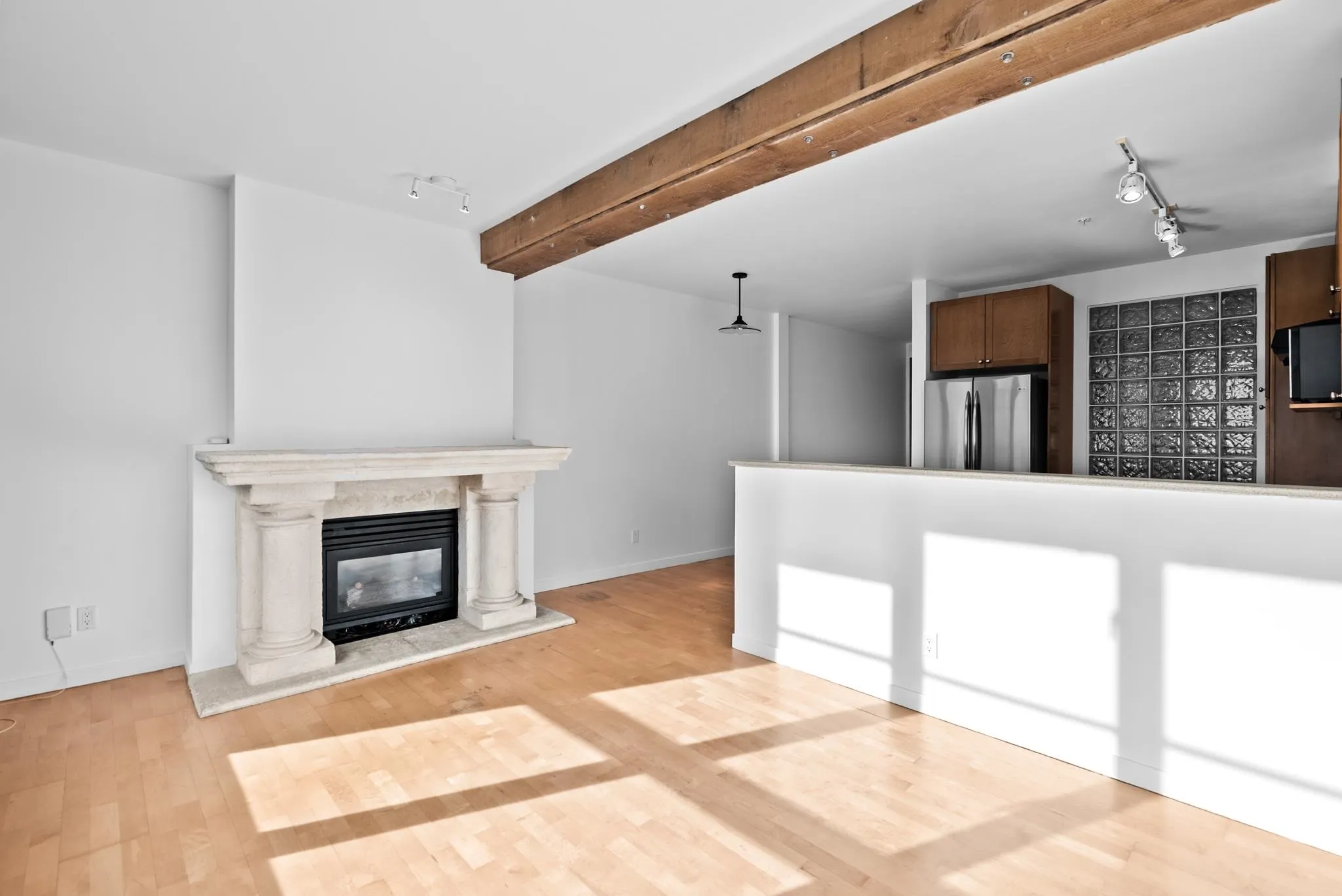 301 1238 Homer Street