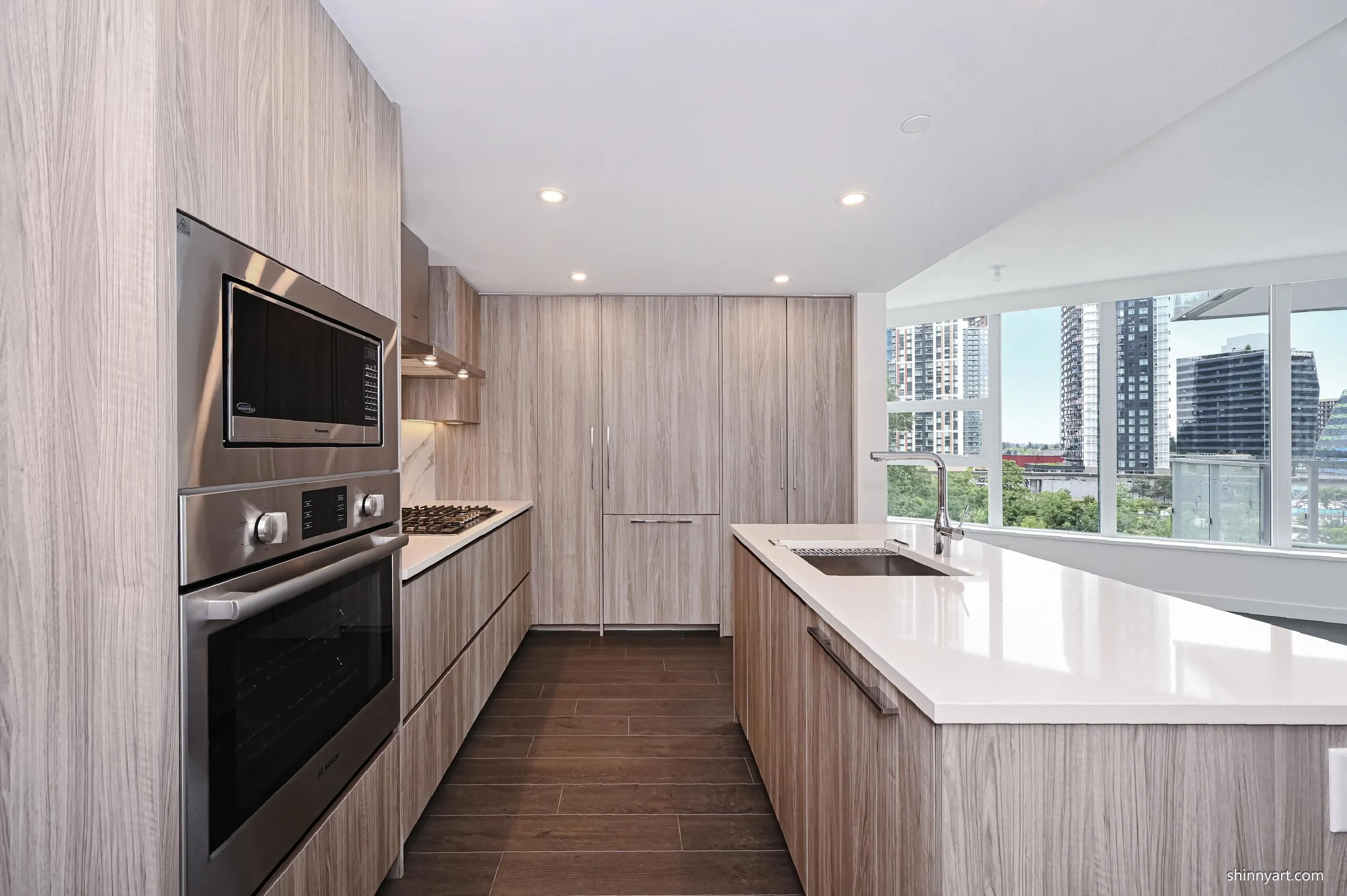 708 13768 100 Avenue