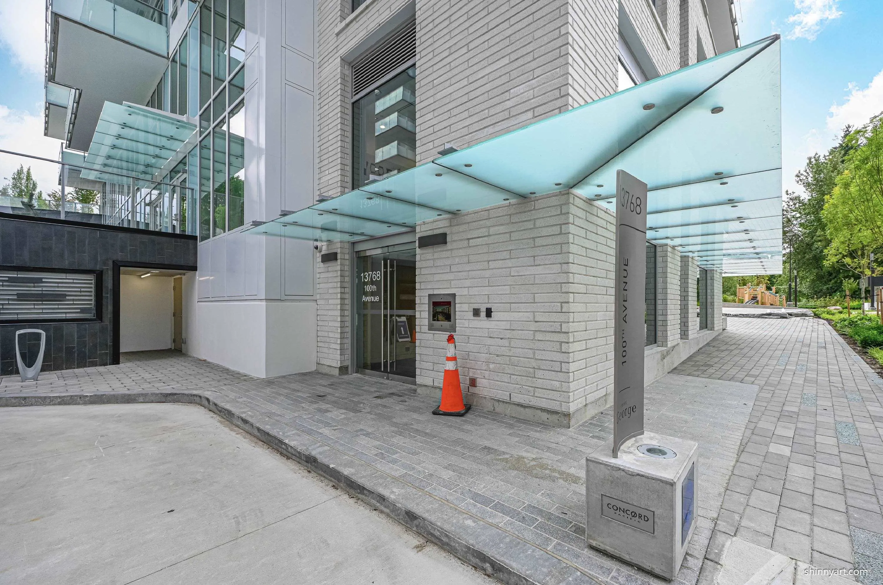 708 13768 100 Avenue