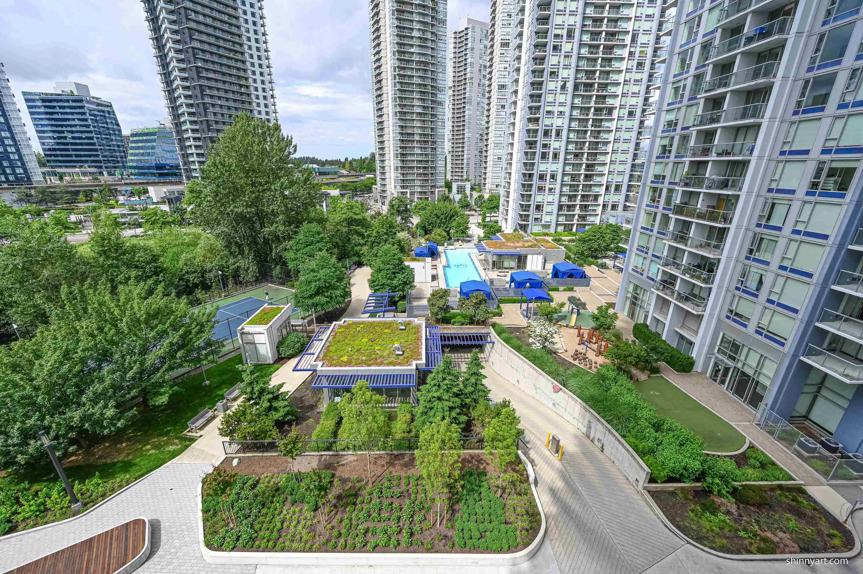 708 13768 100 Avenue