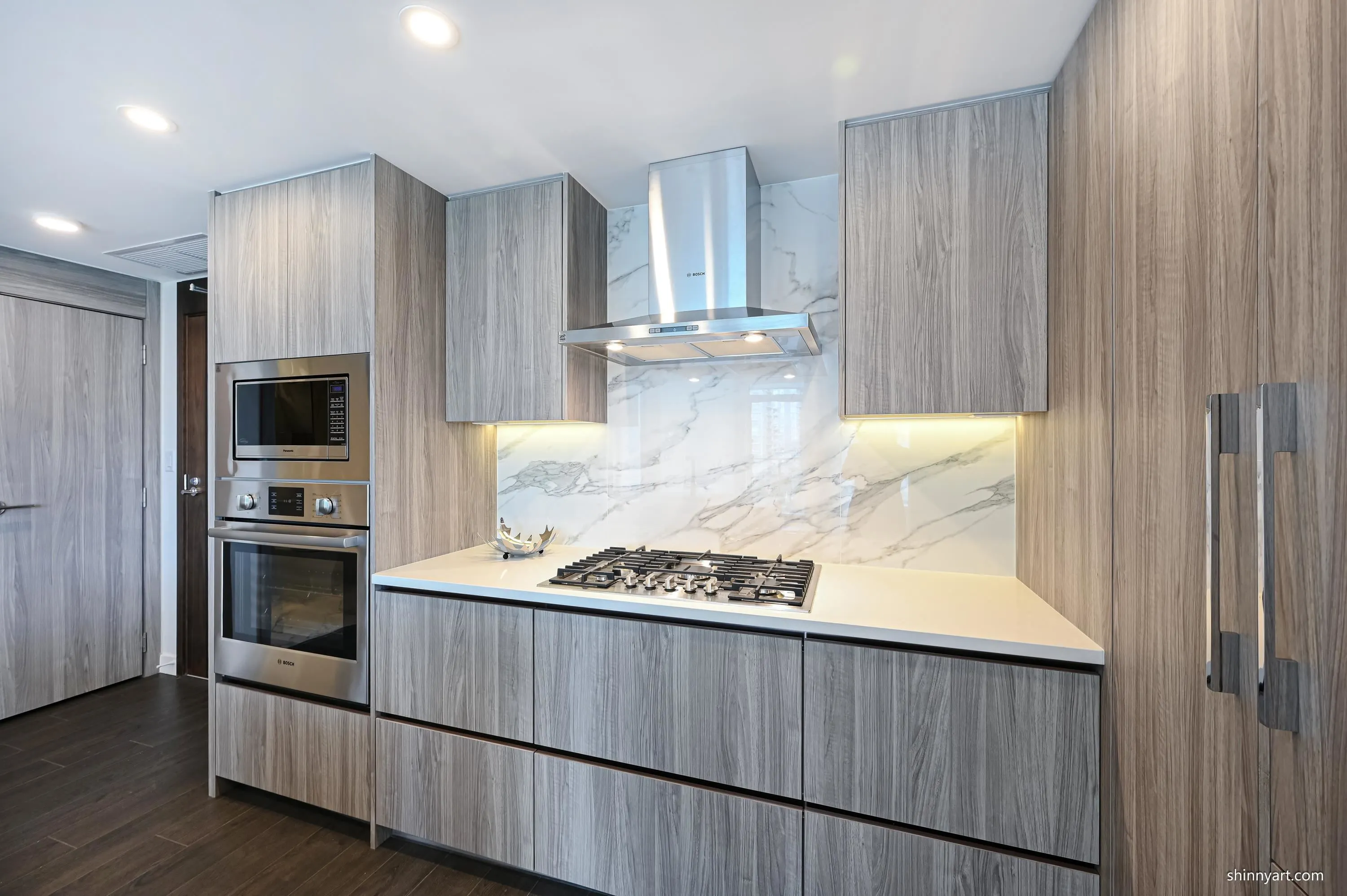 708 13768 100 Avenue