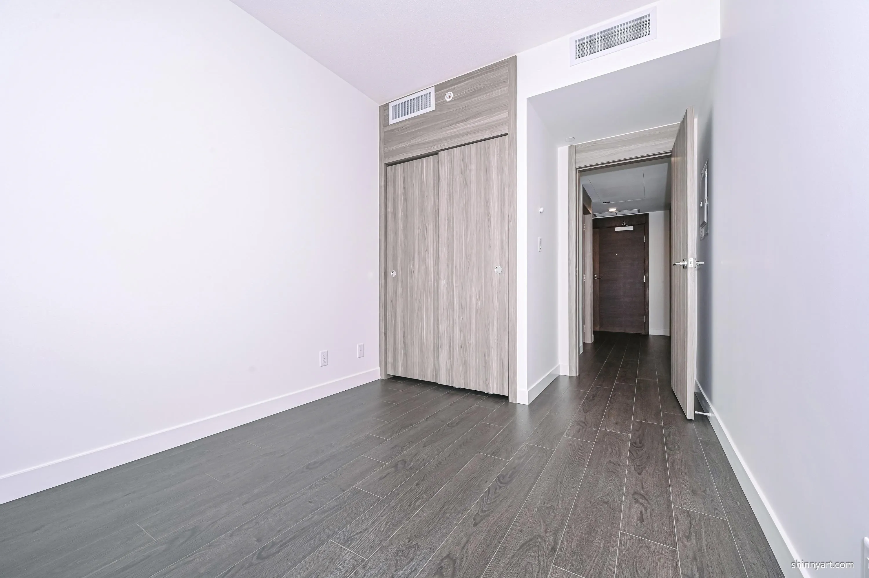 708 13768 100 Avenue