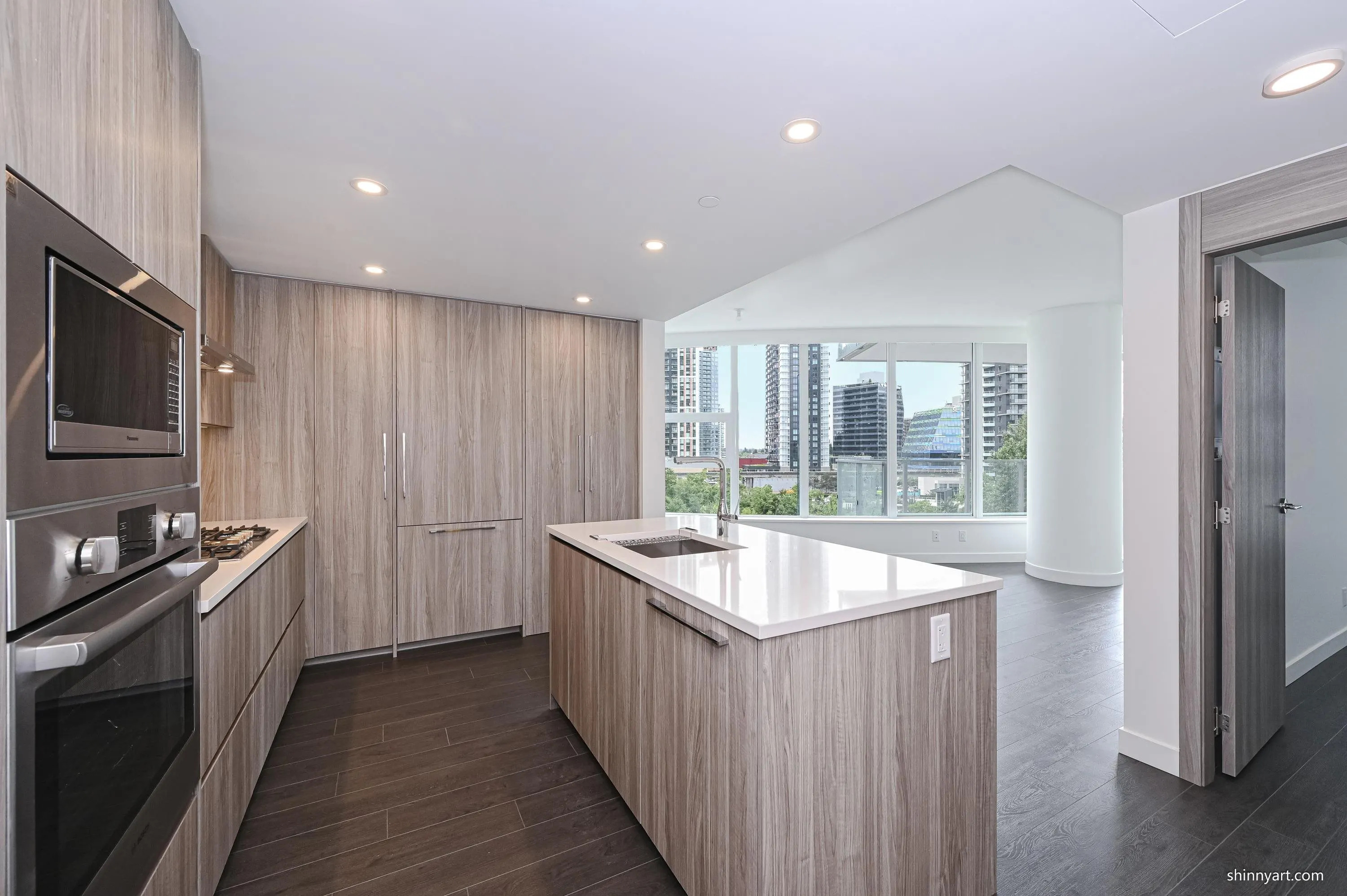 708 13768 100 Avenue