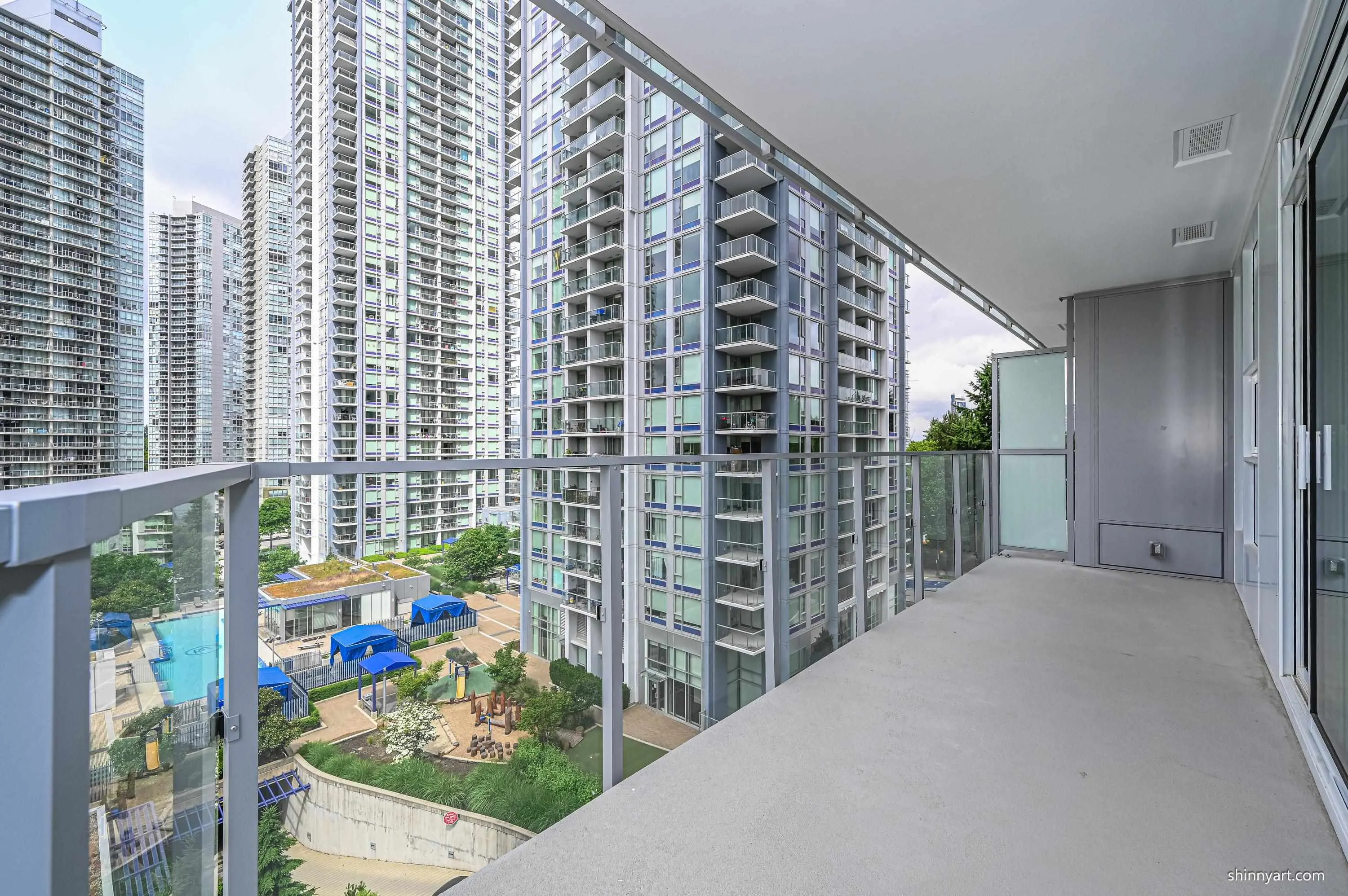 708 13768 100 Avenue