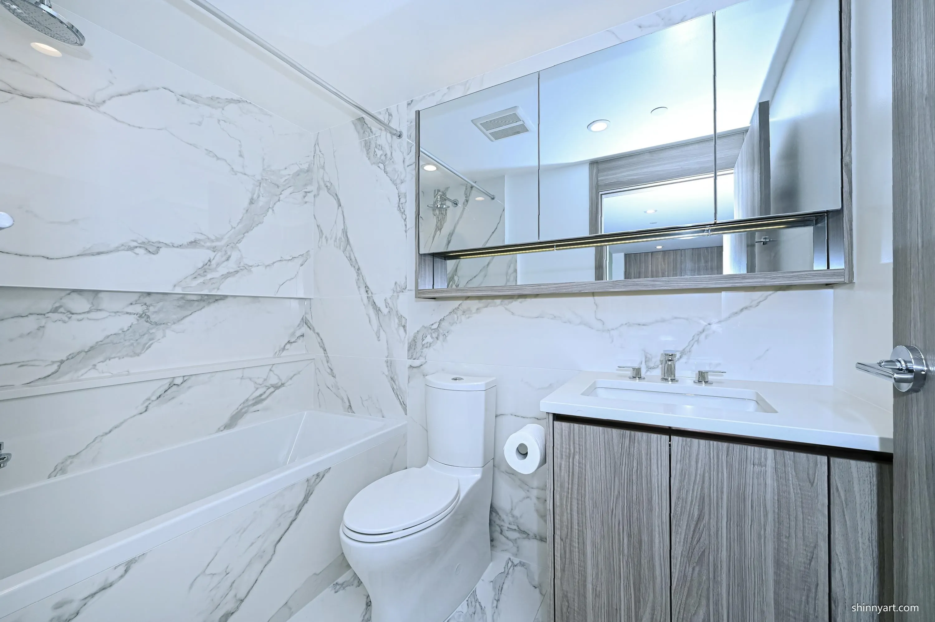 708 13768 100 Avenue