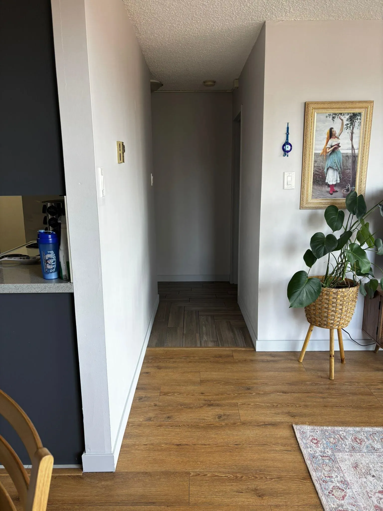 904 9521 Cardston Court