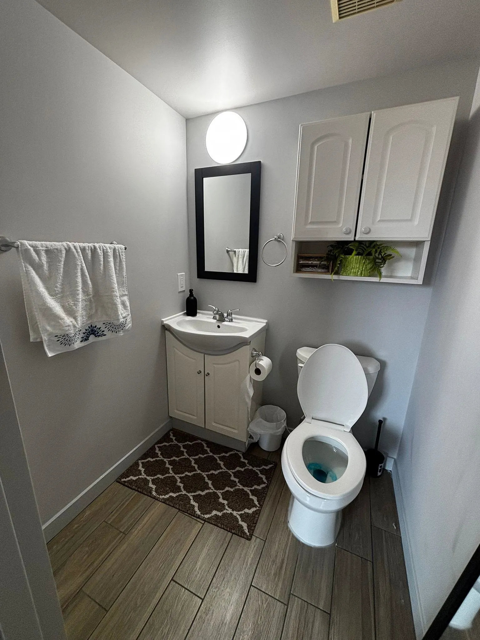 904 9521 Cardston Court