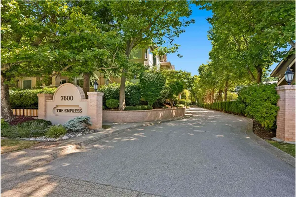 112 7600 Moffatt Road