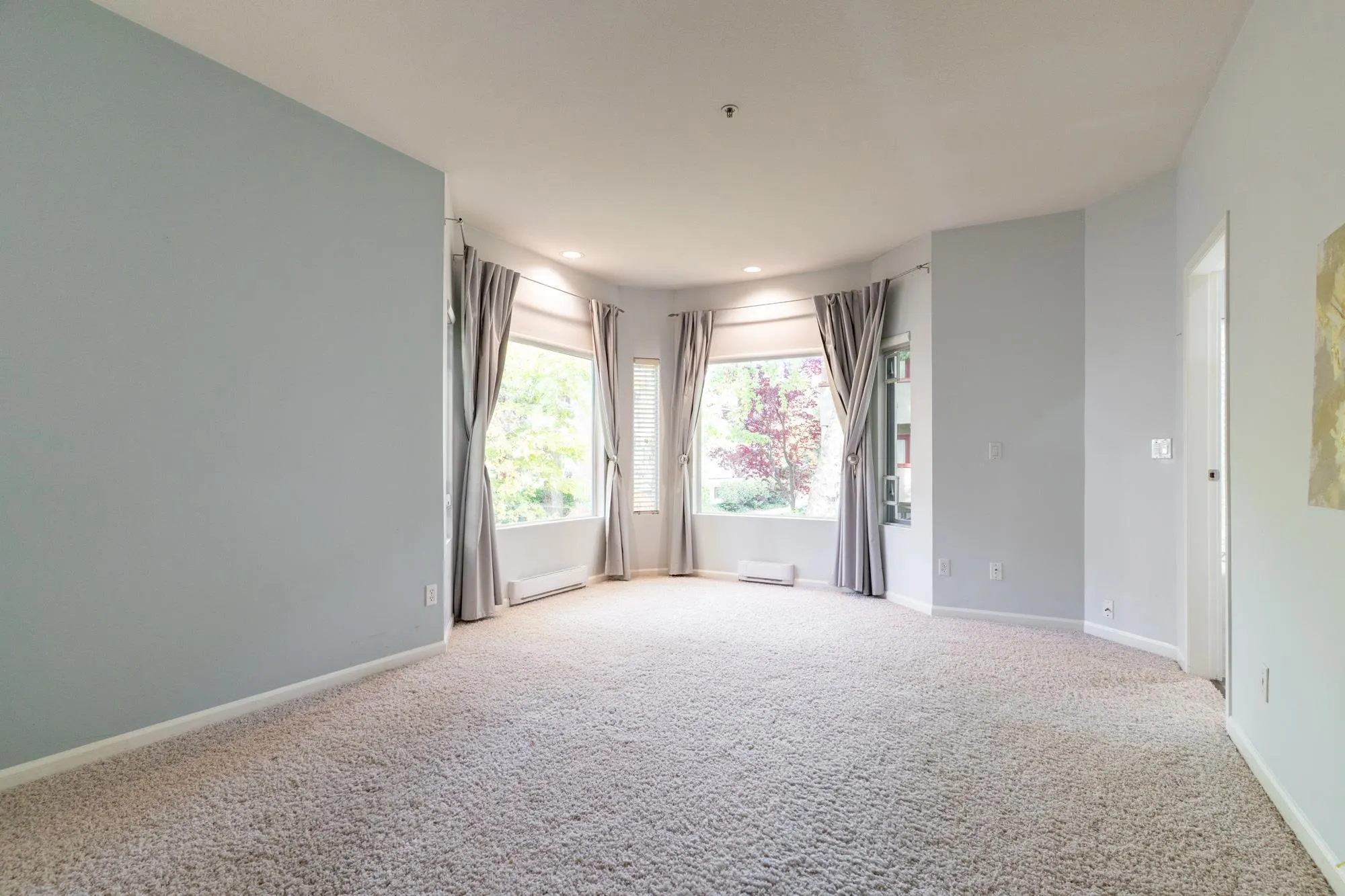 112 7600 Moffatt Road