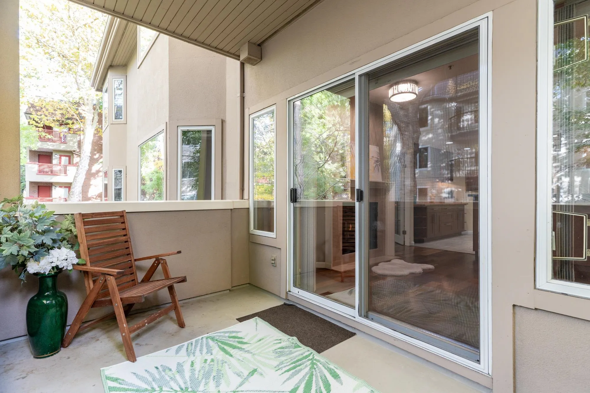 112 7600 Moffatt Road