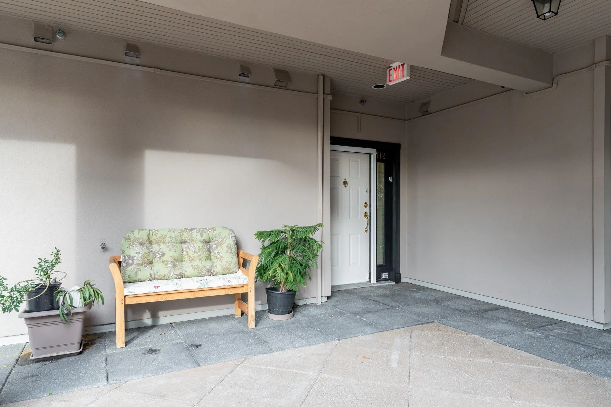 112 7600 Moffatt Road