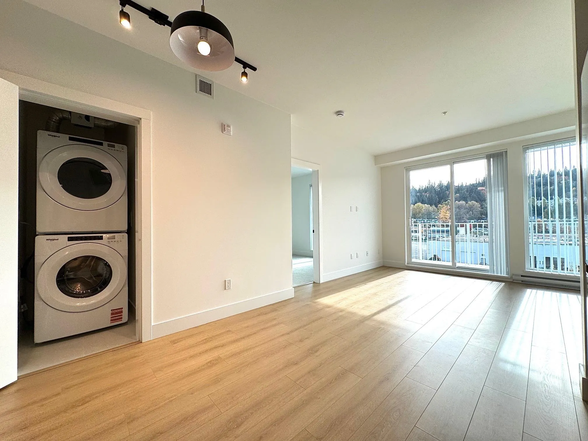 504 3075 Murray Street