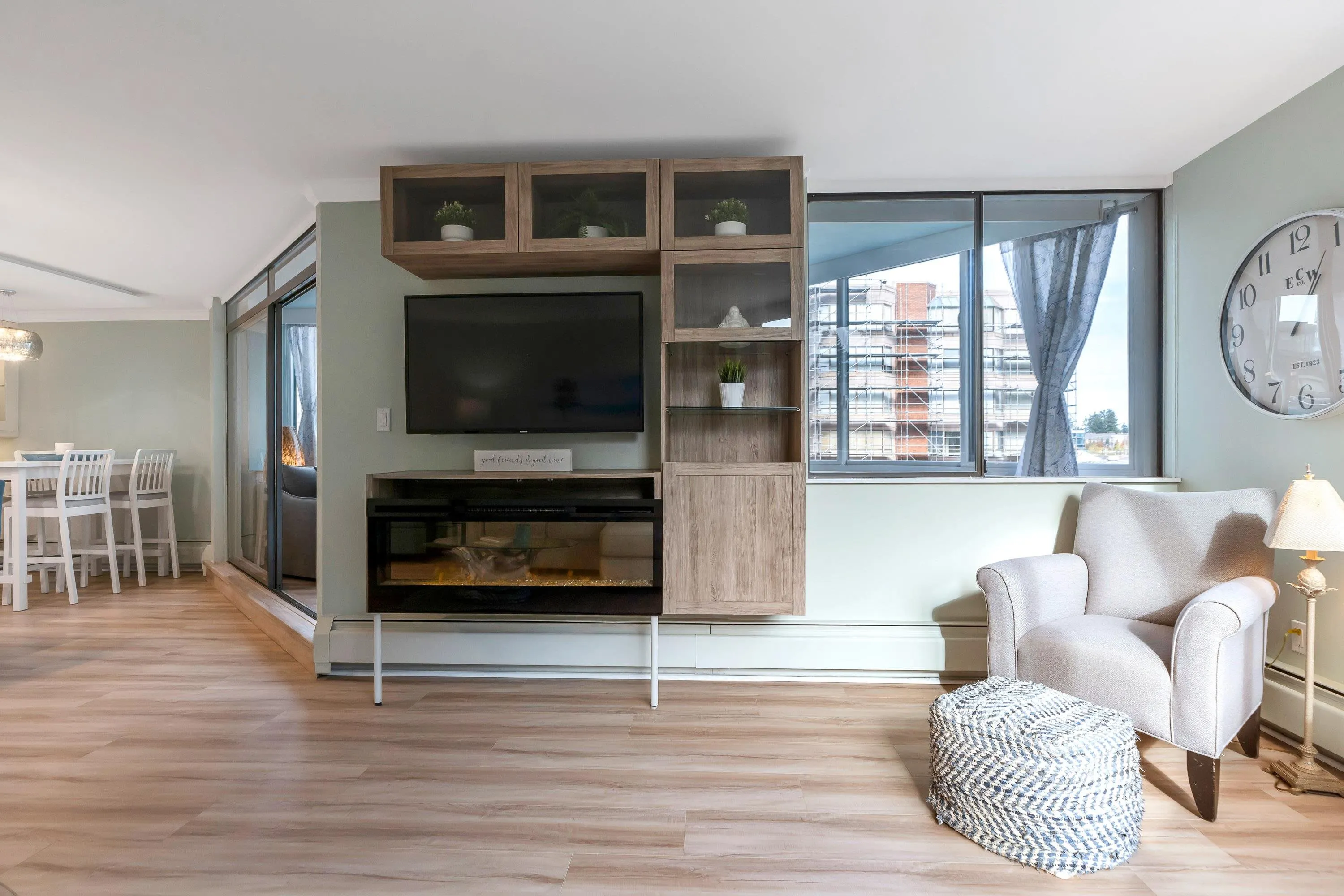 402 1480 Foster Street