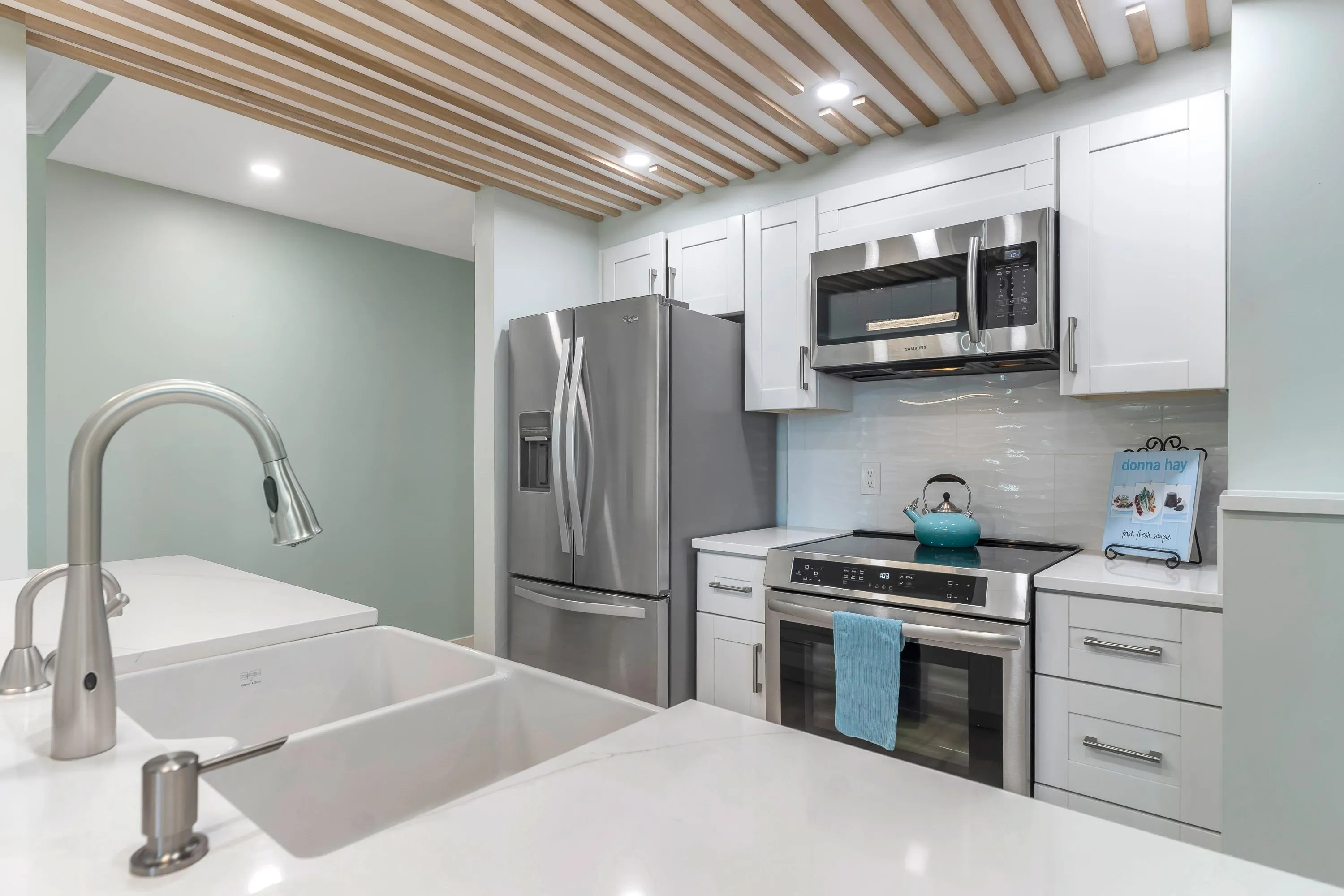 402 1480 Foster Street