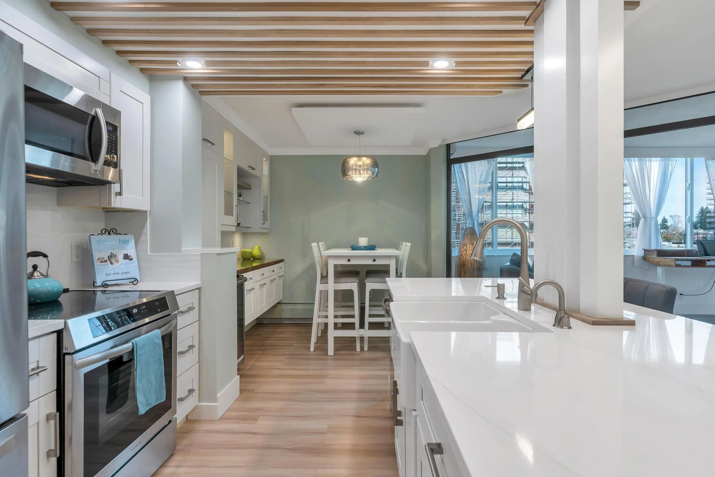 402 1480 Foster Street