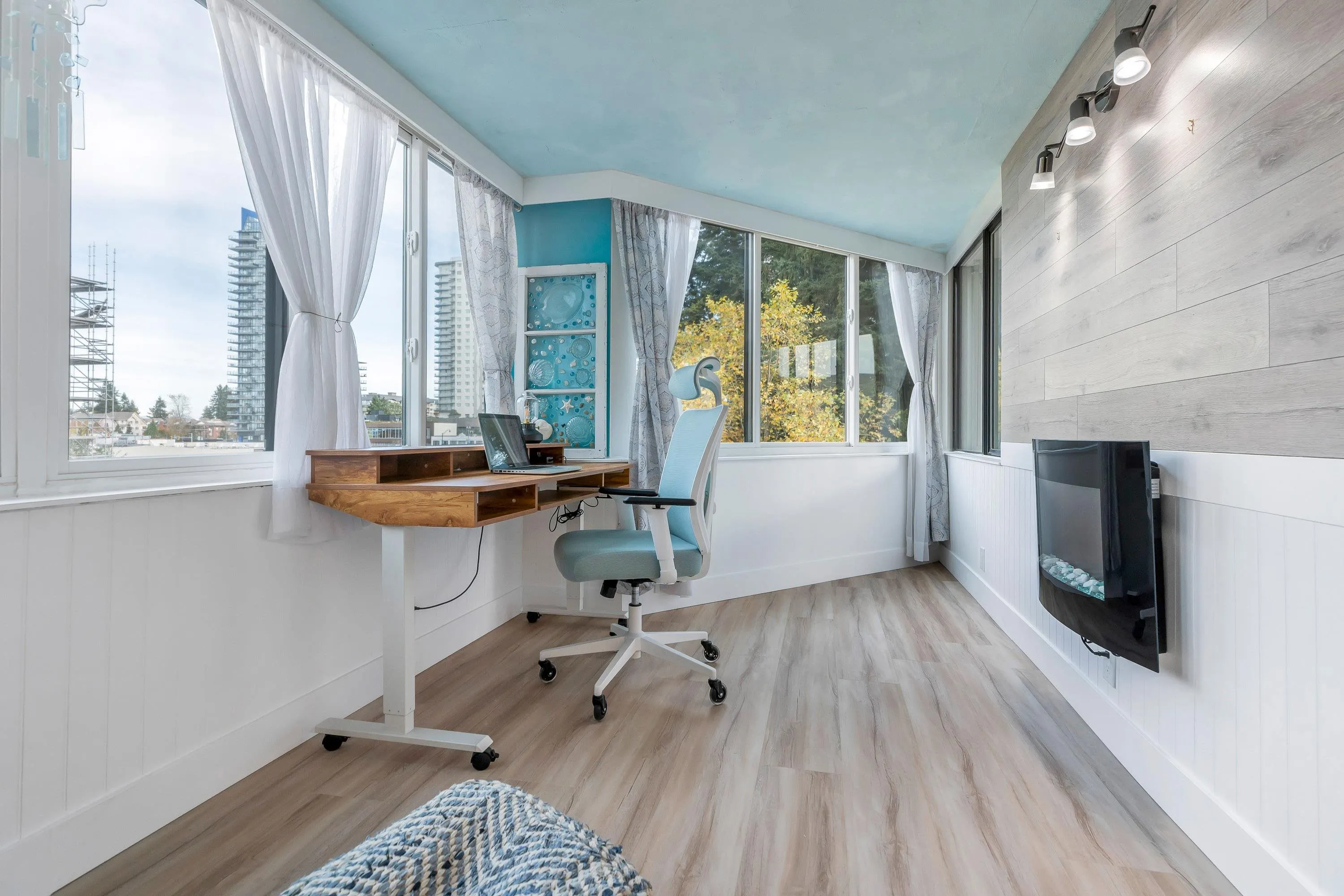 402 1480 Foster Street