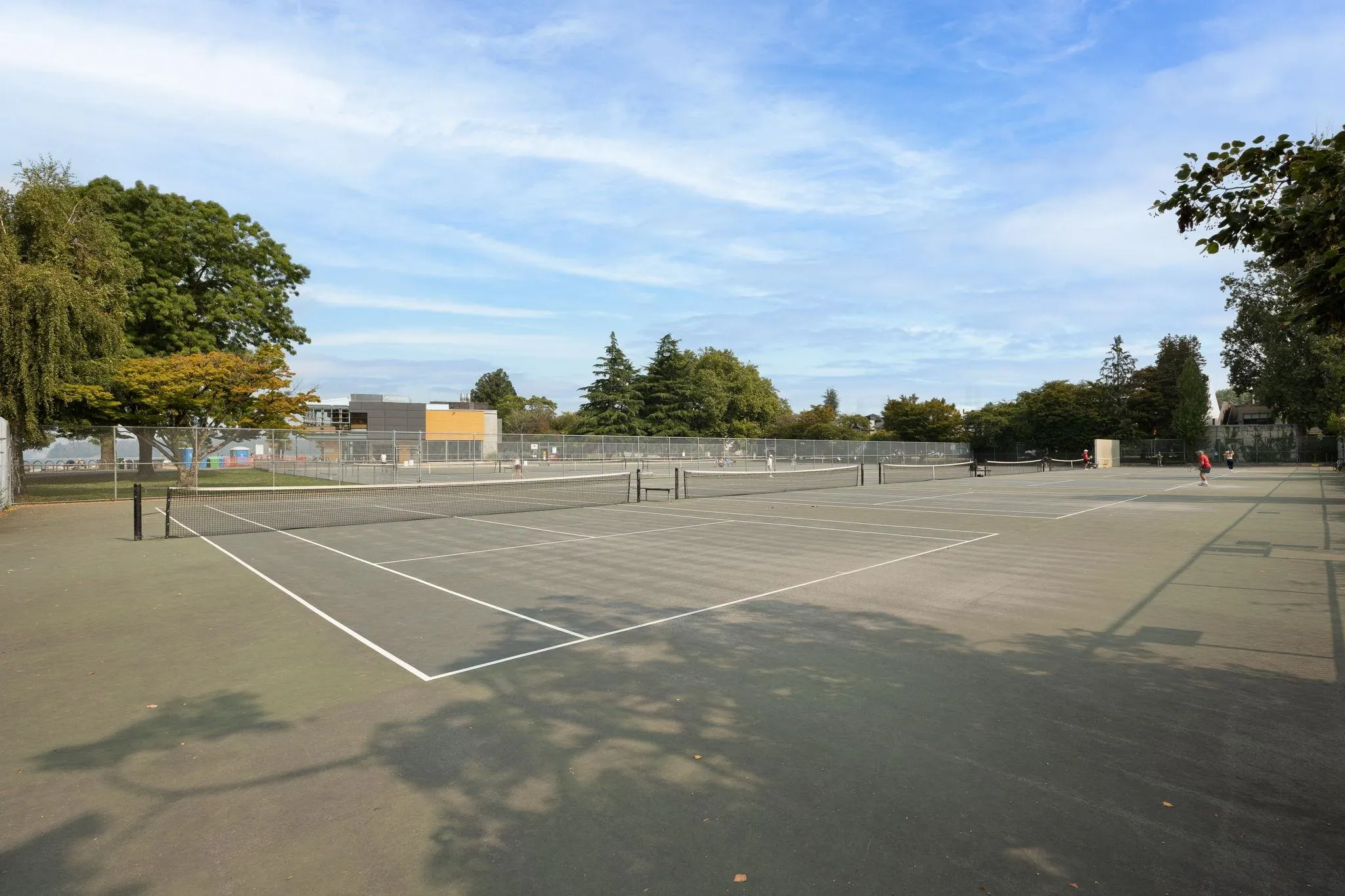 207 2025 W 2nd Avenue