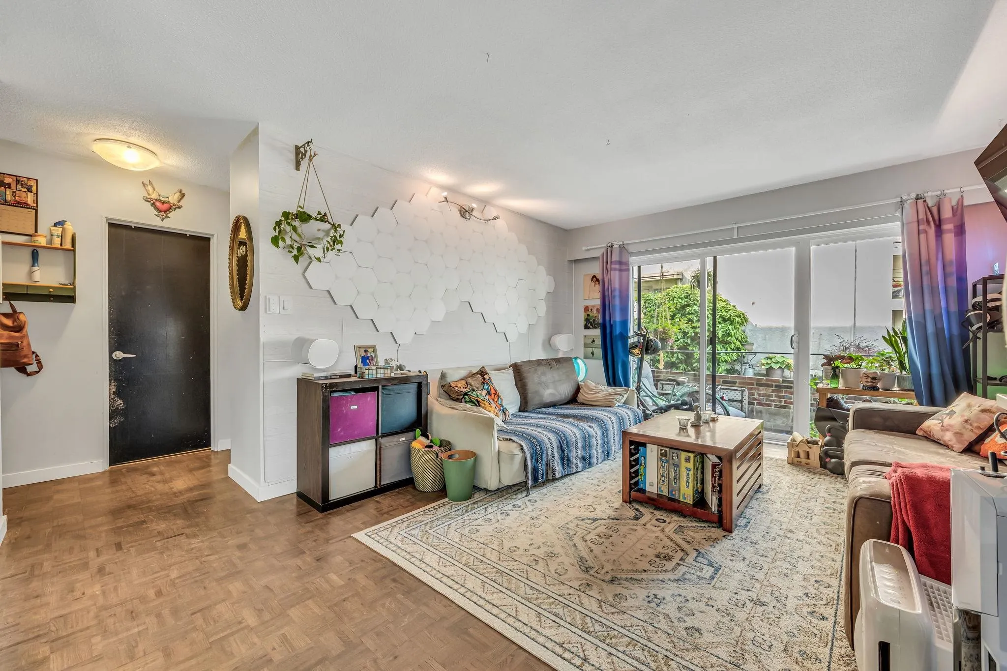 207 2025 W 2nd Avenue