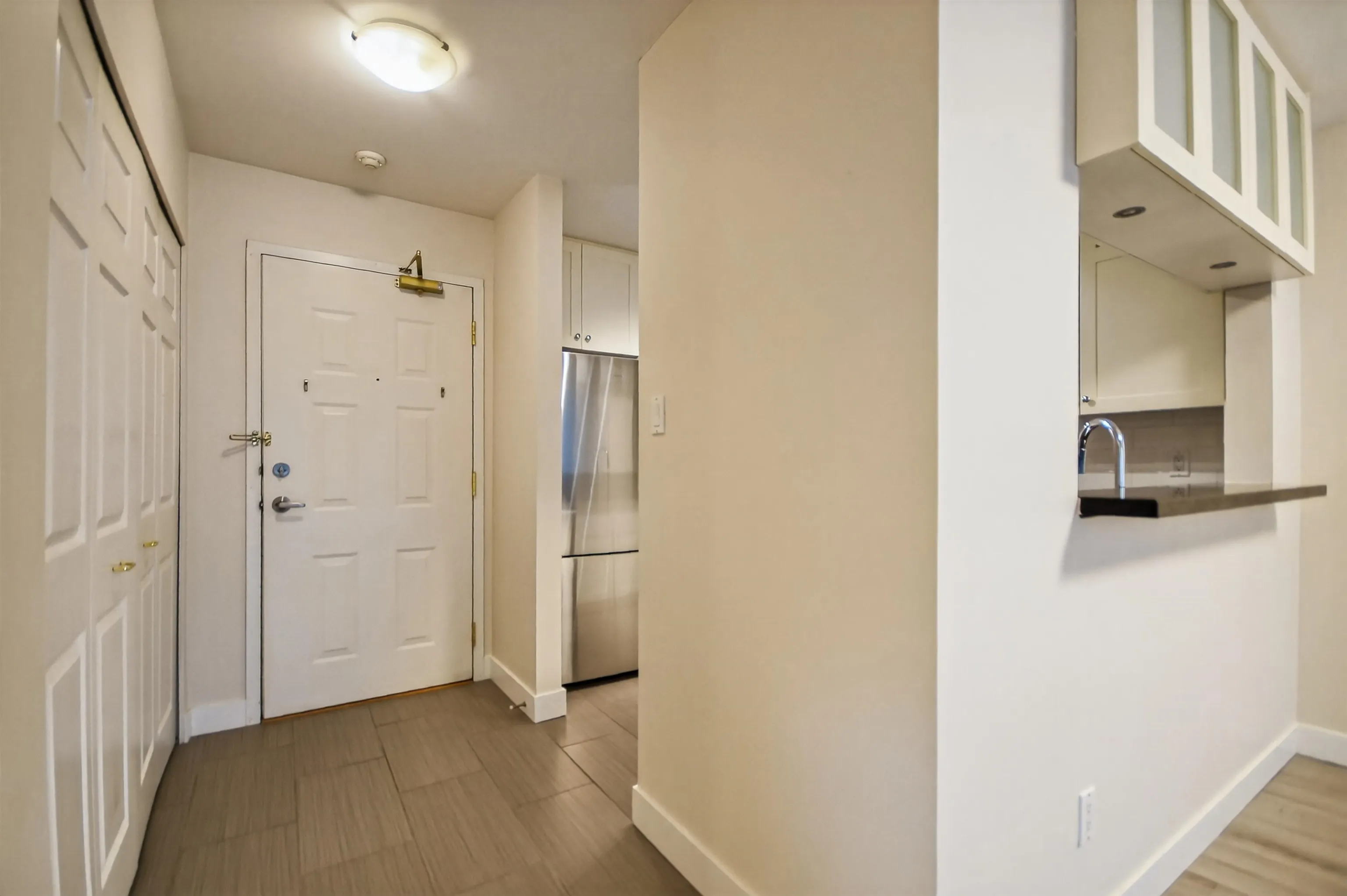 303 7457 Moffatt Road