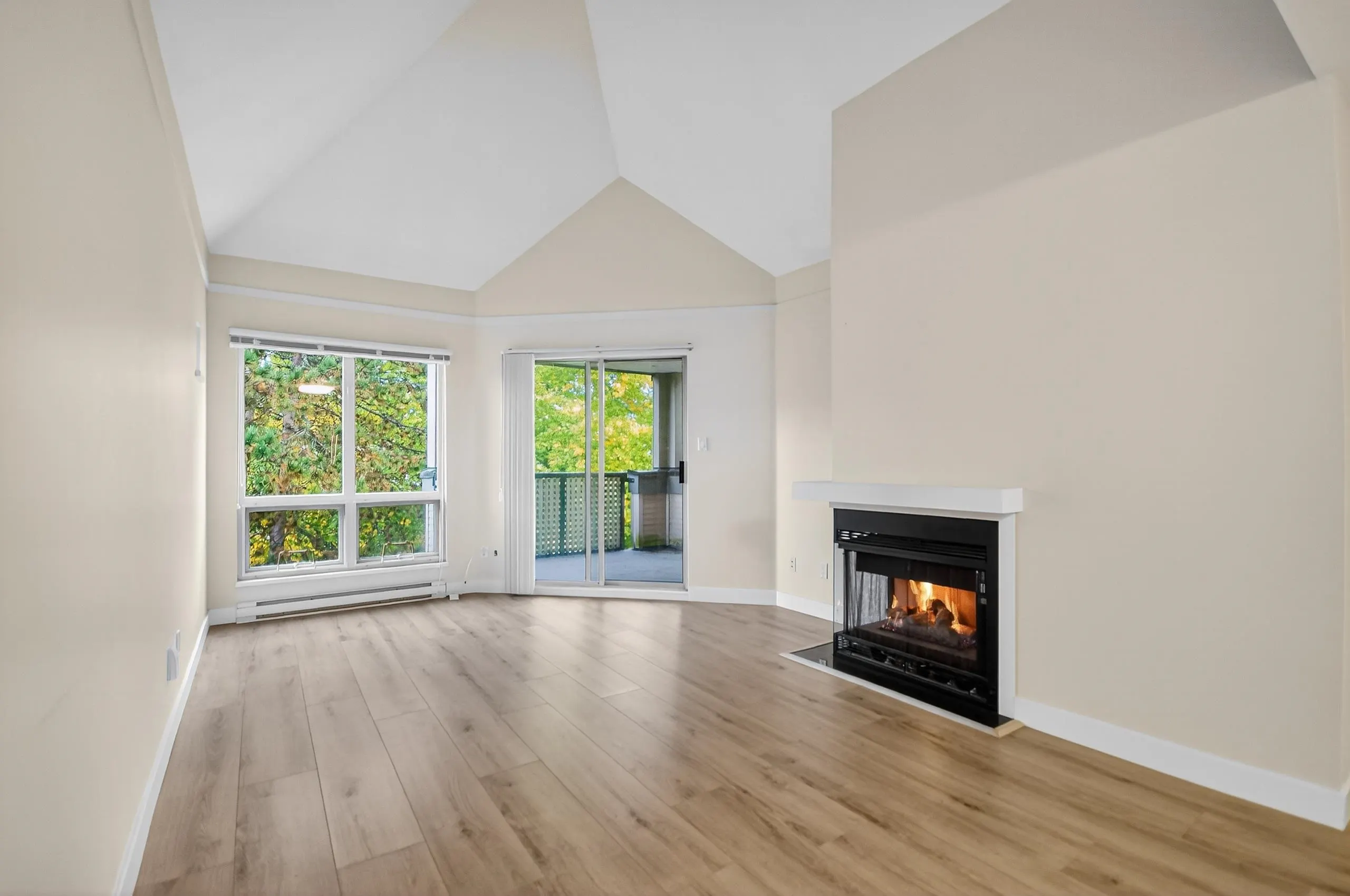 303 7457 Moffatt Road